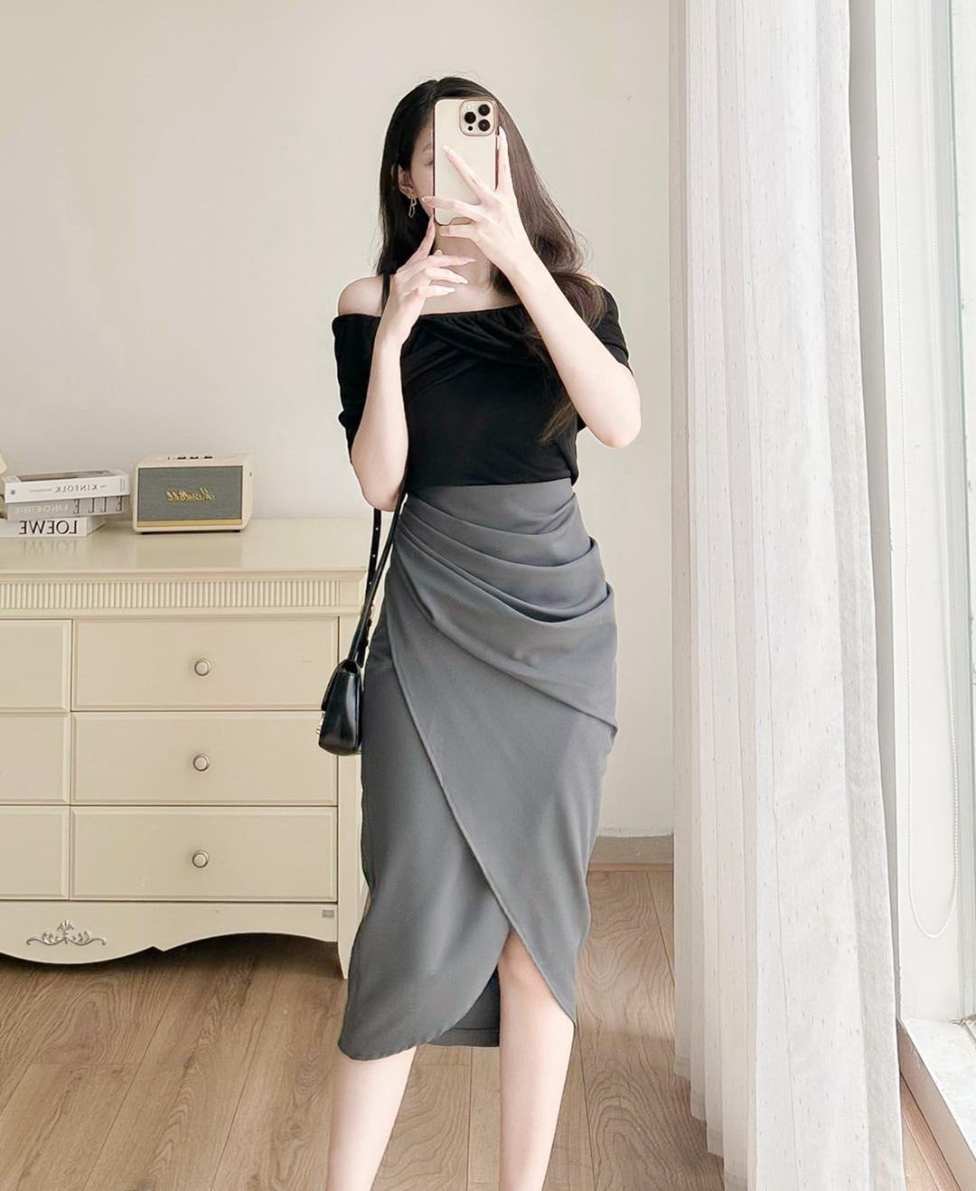 Chân váy bút chì basic xẻ trước