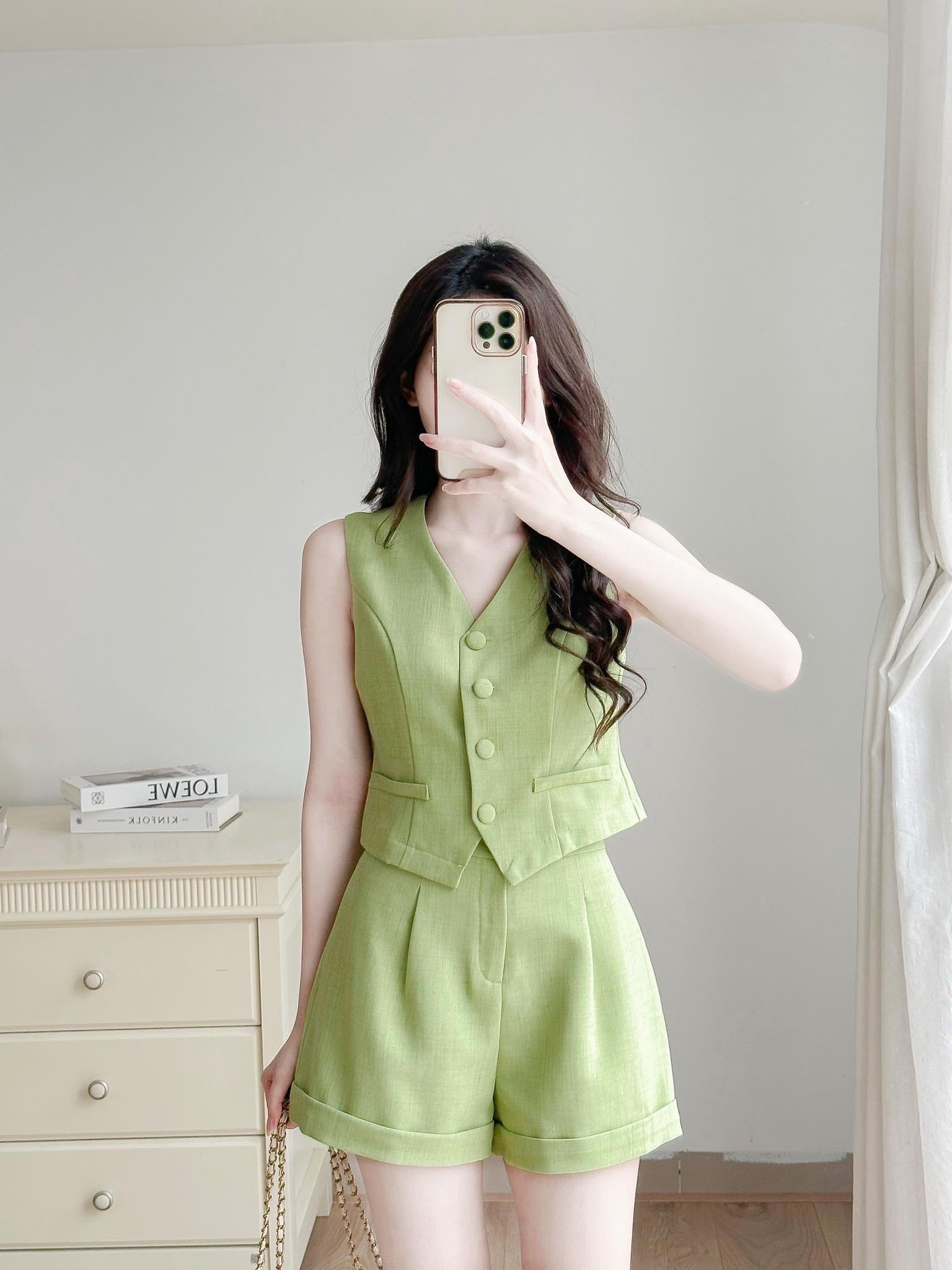 Áo gile 2 túi cúc bọc
