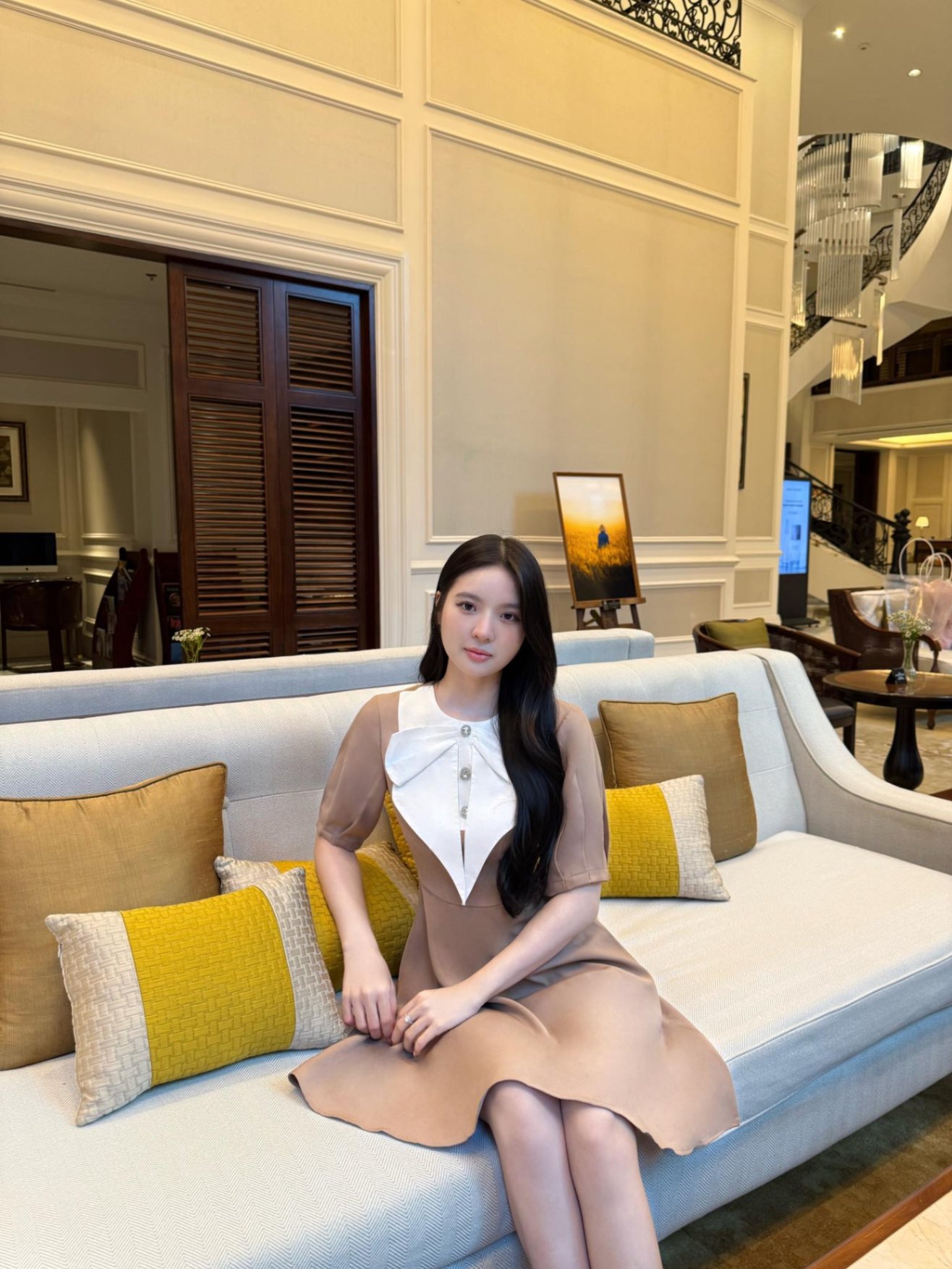 Váy cổ nơ ngắn tay