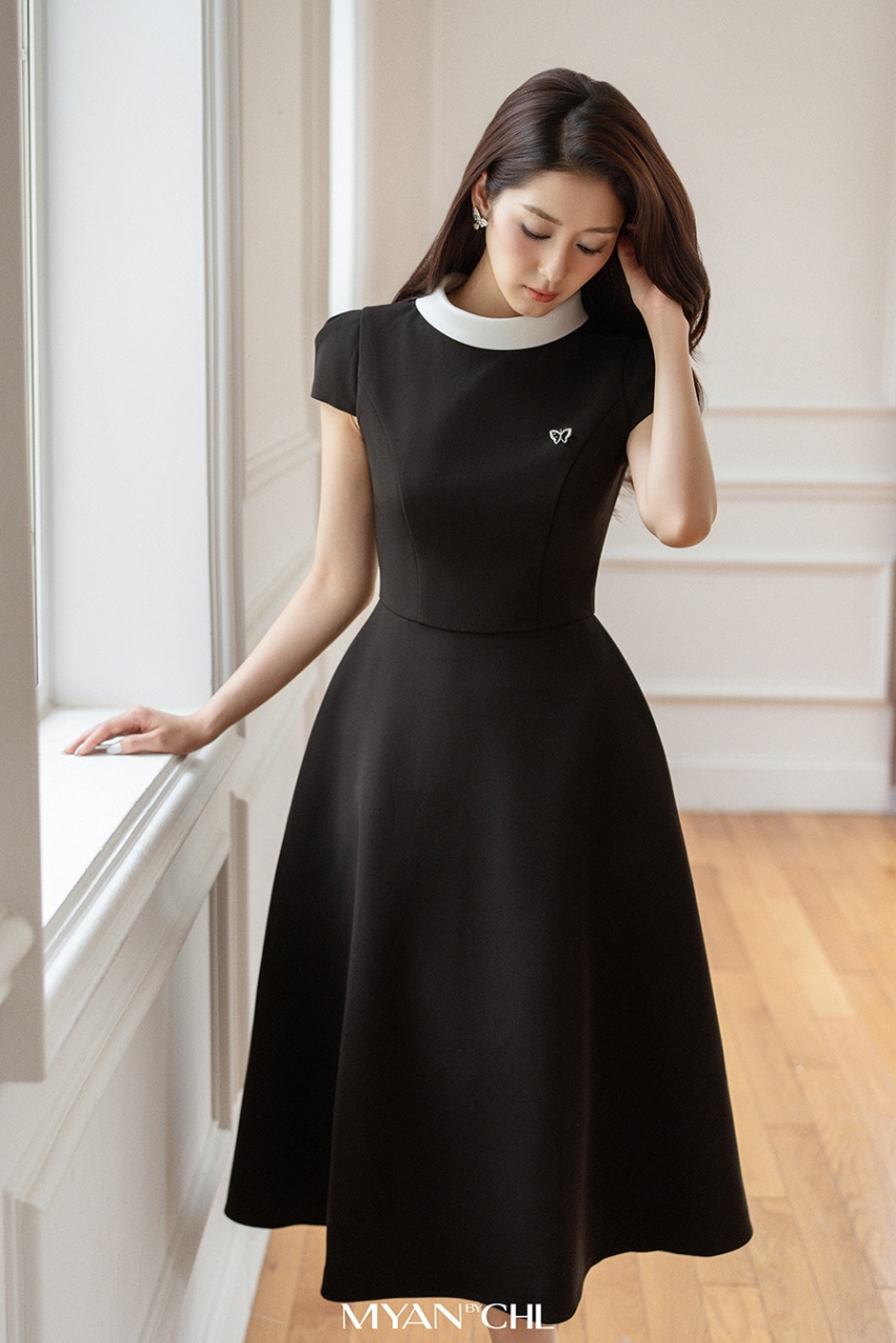 Váy dài phối cổ lật ngắn tay
