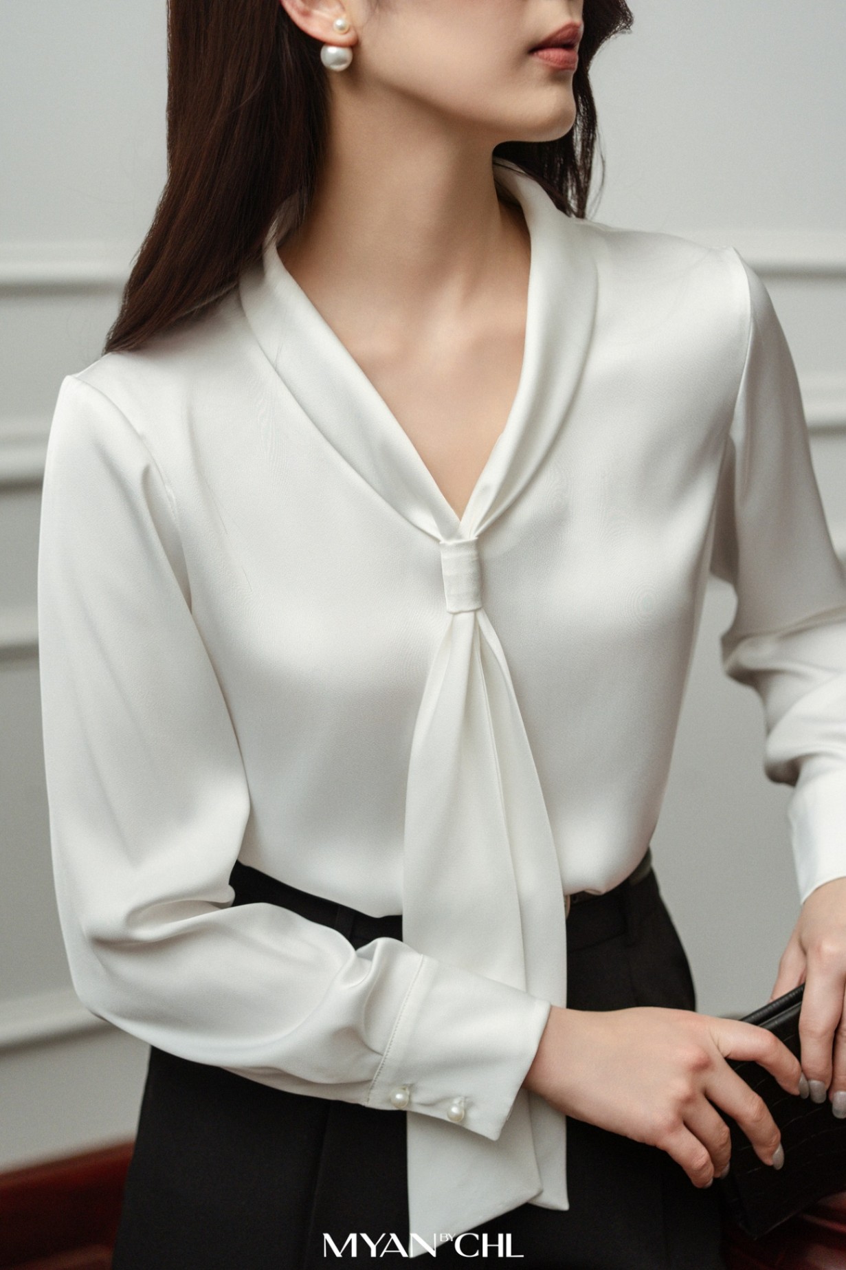 Áo sơ mi lụa dài tay dây cổ
