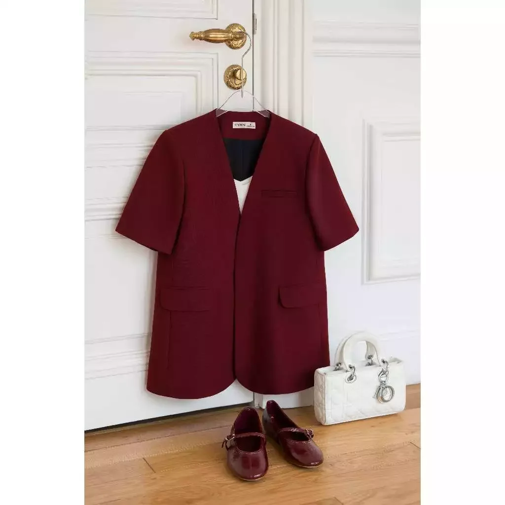 Áo blazer ngắn tay không cổ 2 túi