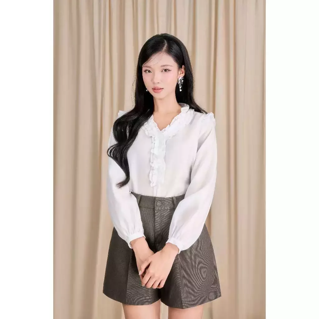 Quần short 1 ly cúc bọc mắt cáo