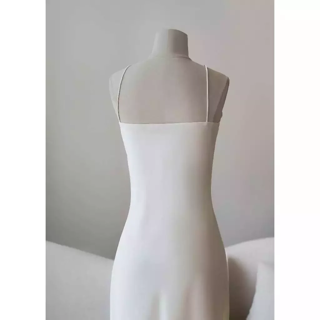 Váy lụa 2 dây dáng dài