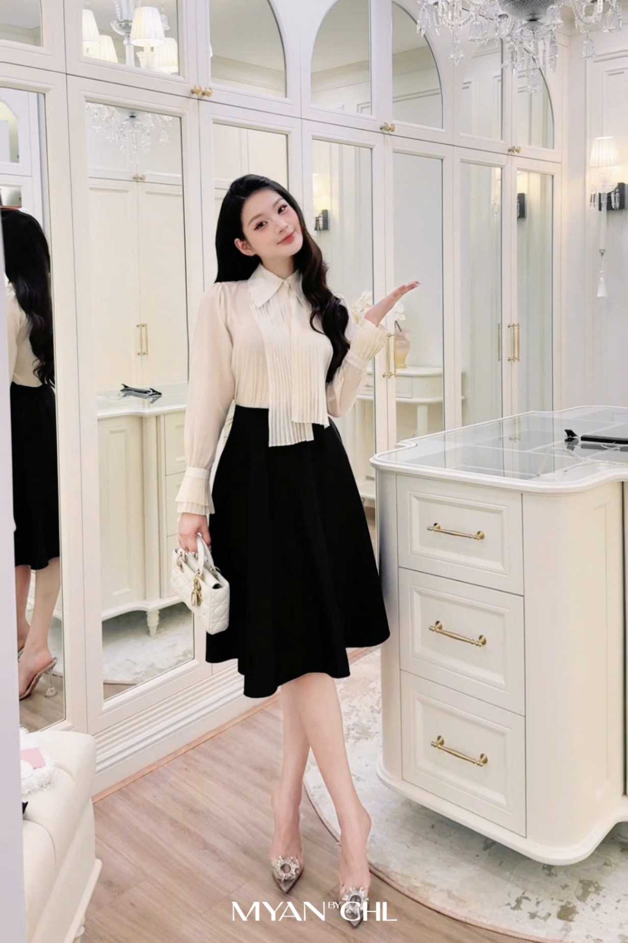 Chân váy tafta xòe rộng