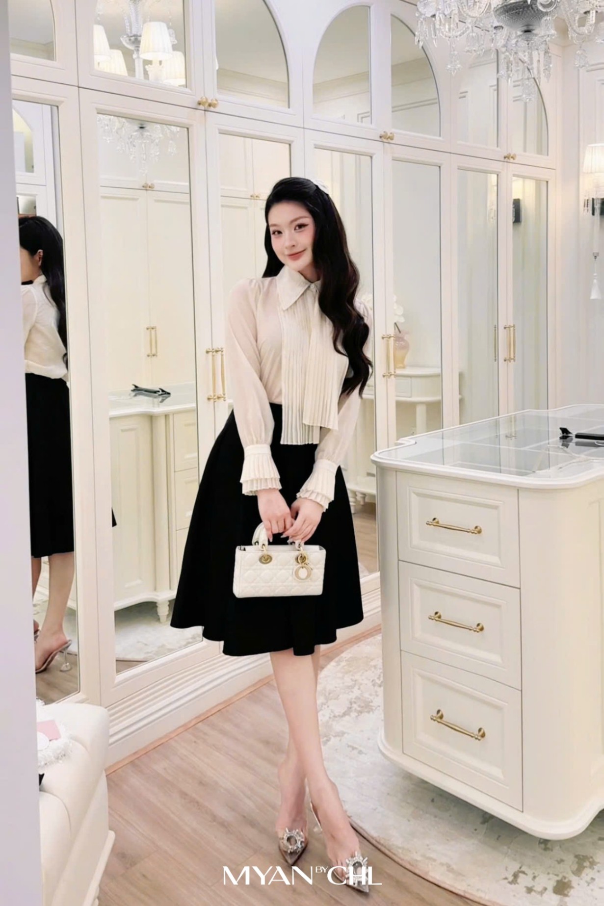 Chân váy tafta xòe rộng