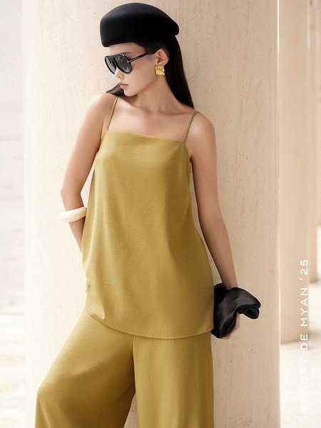 Áo tơ 2 dây dáng rộng
