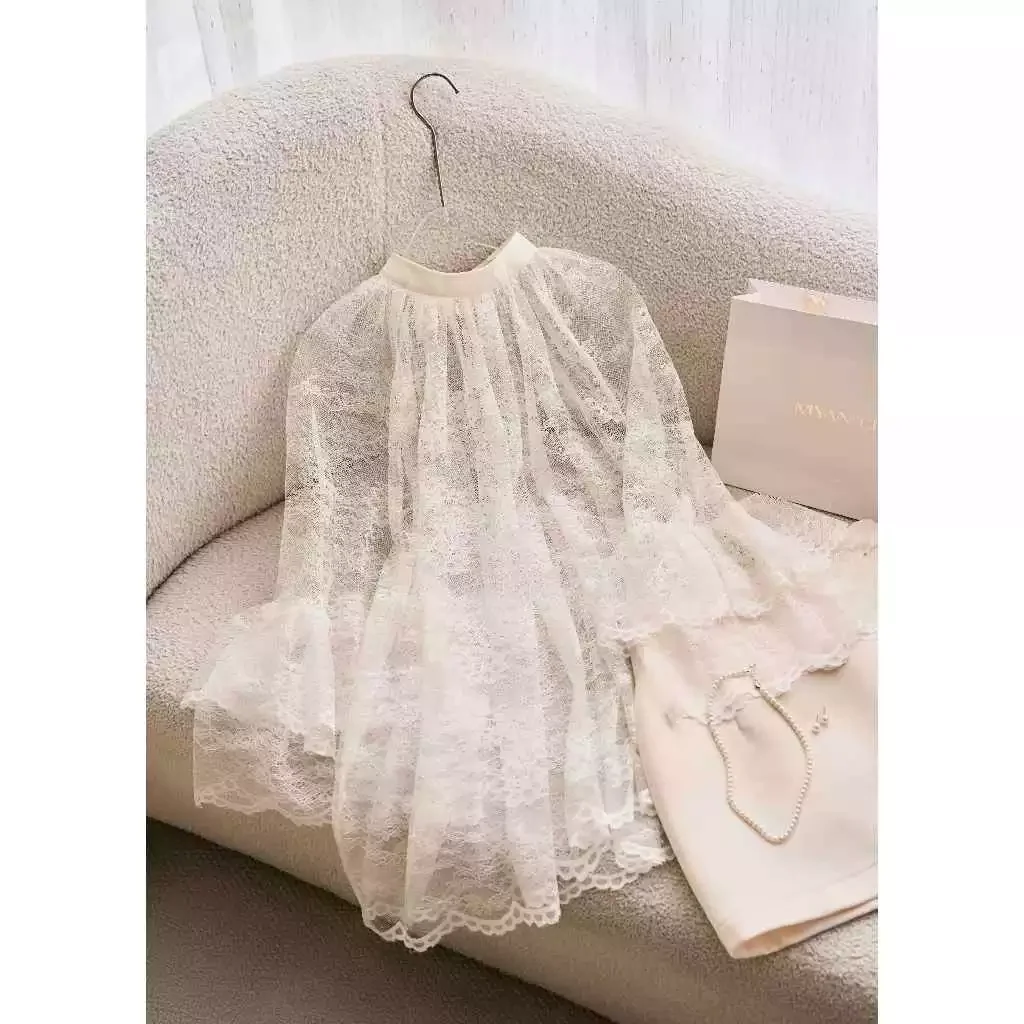 Áo ren tay bèo 2 tầng