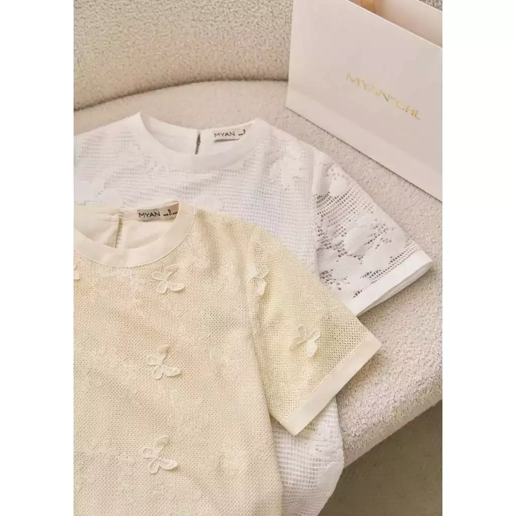 Áo ren cổ tròn ngắn tay