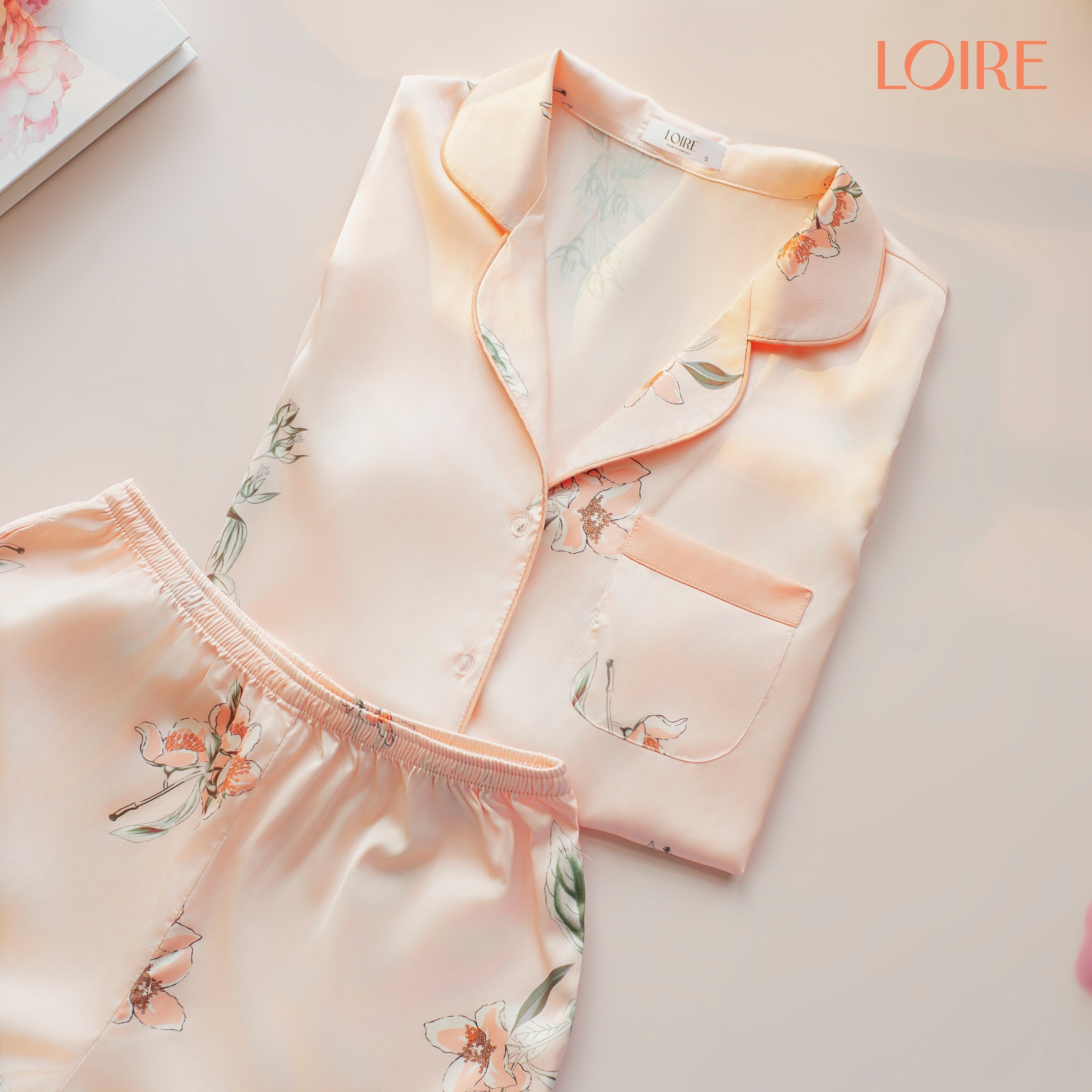 Bộ Đồ Ngủ Pijama Dài Tay Lụa Pháp Cao Cấp Cao Cấp Họa Tiết Nhẹ Nhàng Sang Trọng Loirechic PDD11