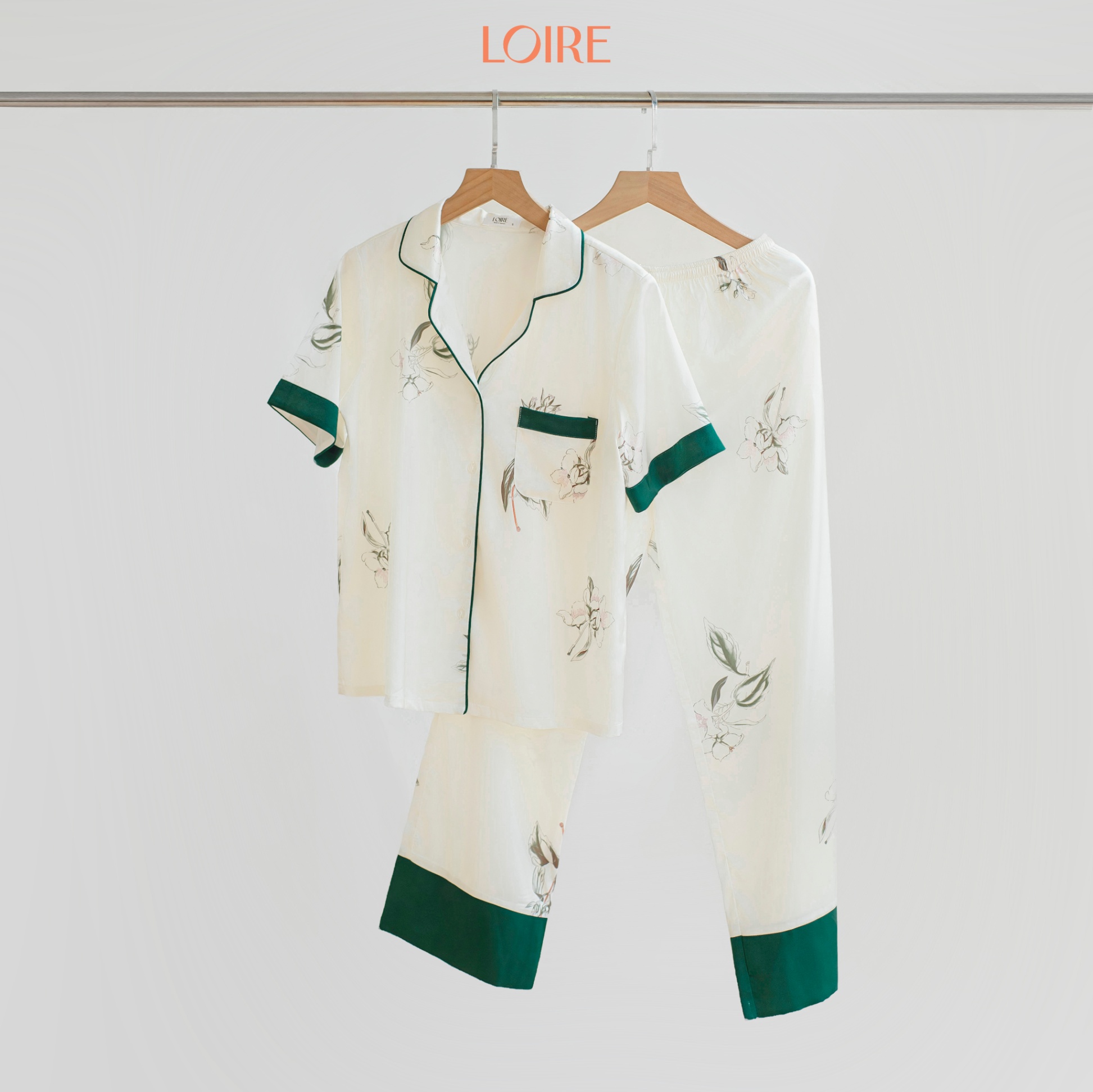 Bộ Đồ Ngủ Nữ Pijama Quần Dài Áo Cộc Lụa Pháp Cao Cấp Họa Tiết Nhẹ Nhàng, Sang Trọng Loirechic PCD10