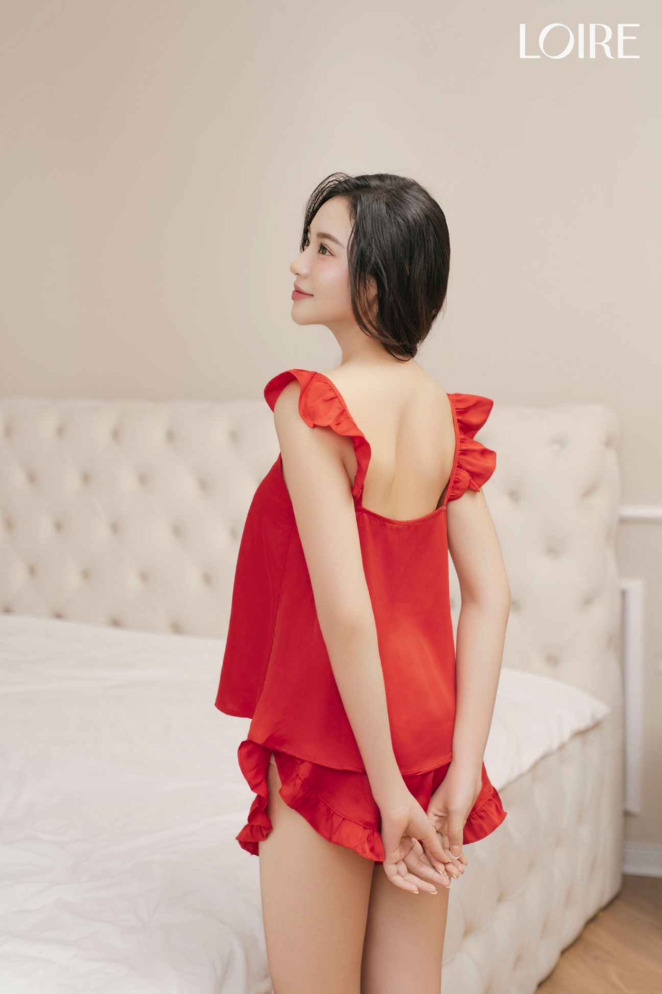 Bộ Đồ Ngủ Lụa 2 Dây Bèo Nhún Xẻ Cao Cách Điệu BHDN07