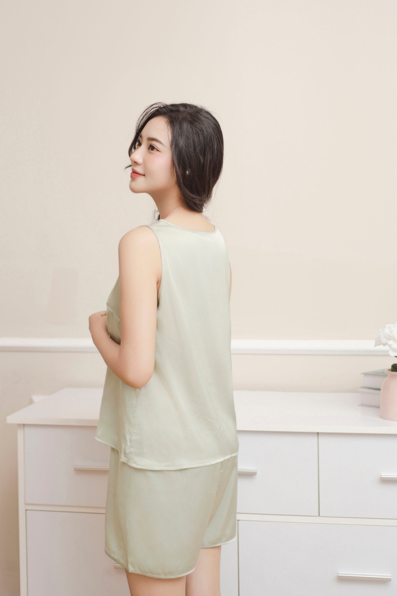 Bộ Đồ Ngủ Lụa Cộc Basic BNC01