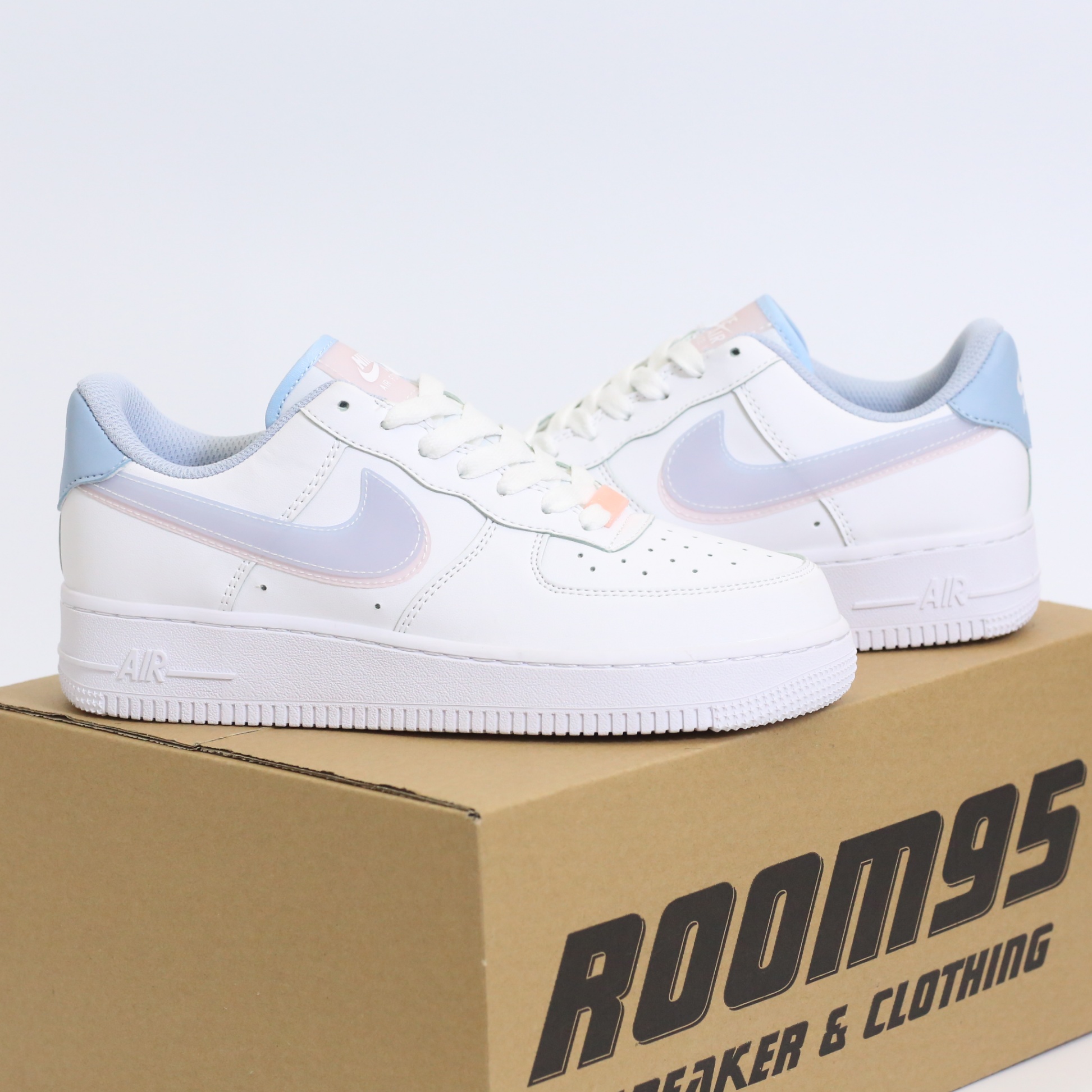 Air Force 1 LV8 sneakers