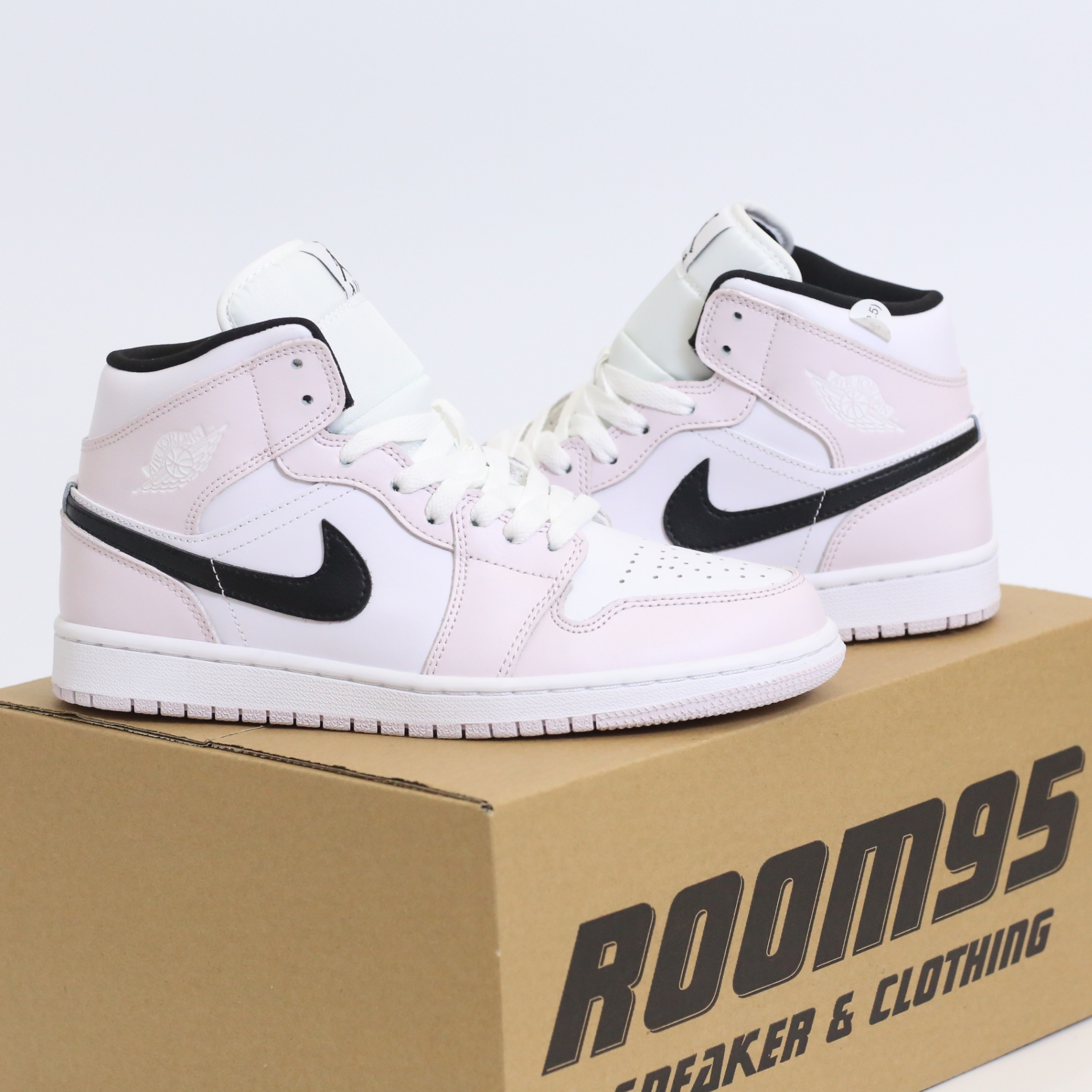 Nike Wmns Air Jordan 1 Mid ‘Barely Rose’ Best