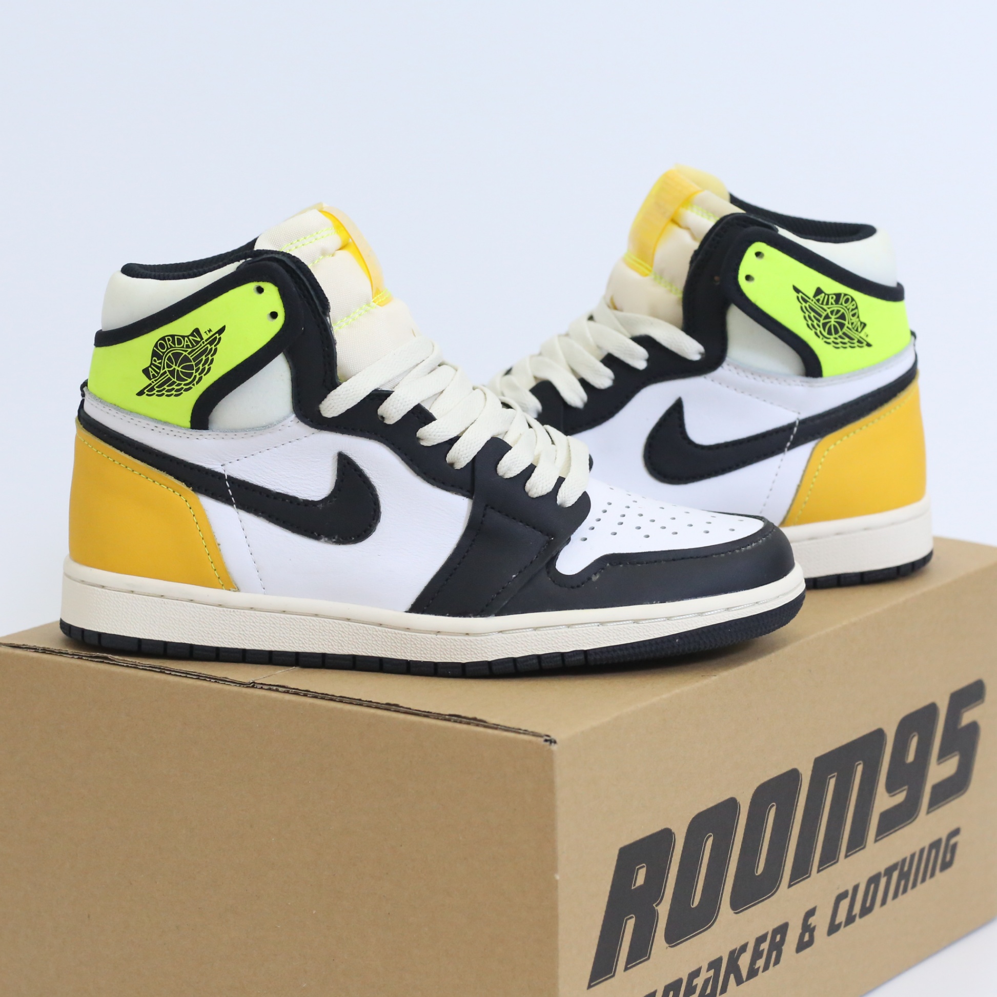 Jordan 1 High OG 'Volt Gold'