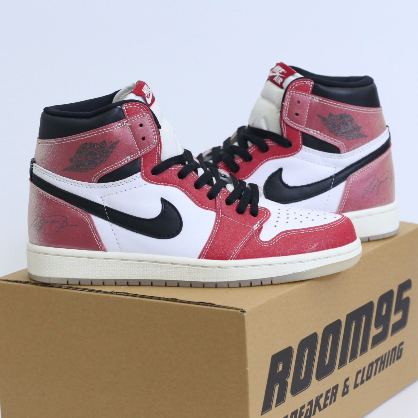 Air Jordan 1 Retro High OG 'Trophy Room