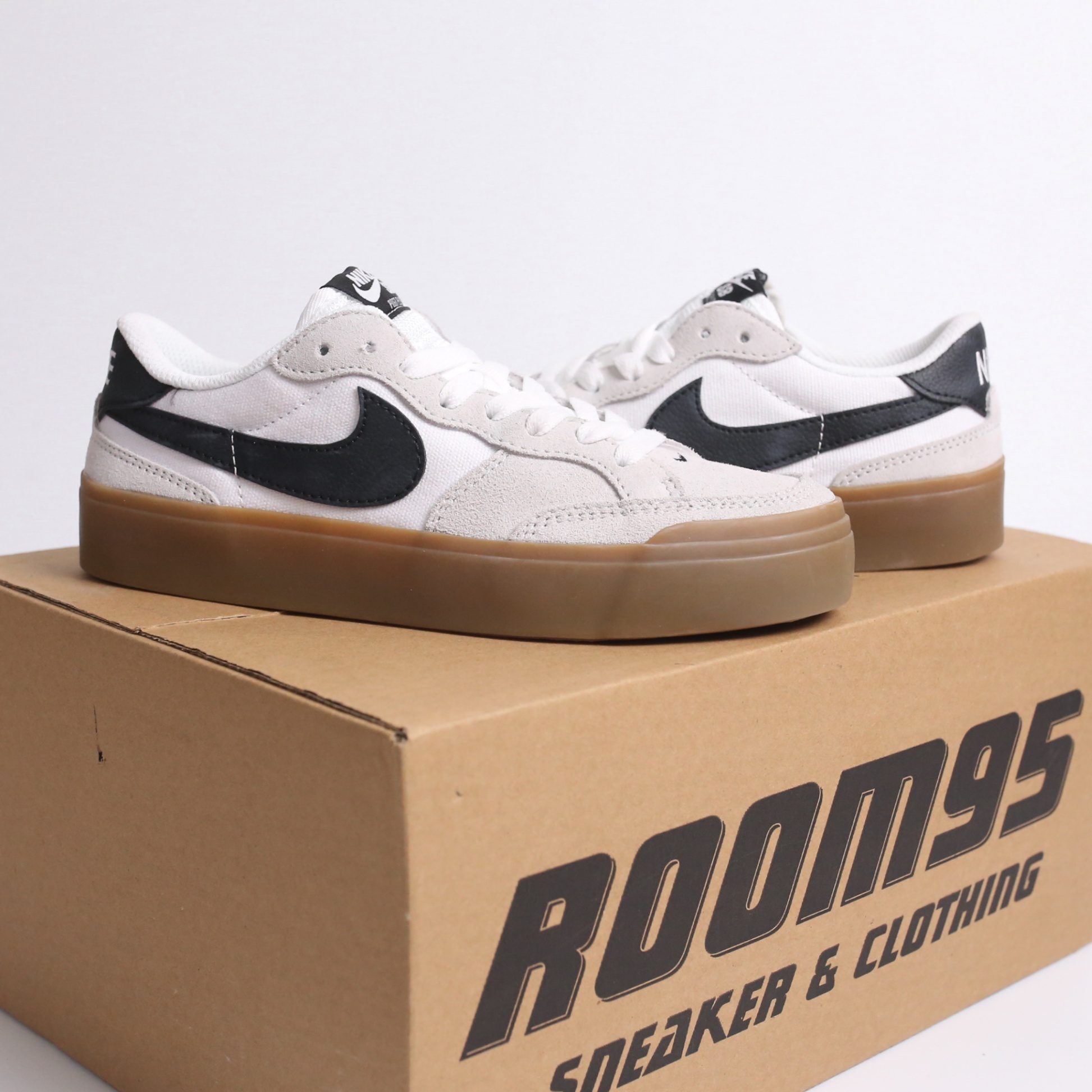 Nike SB Pogo White Black DR9114-101