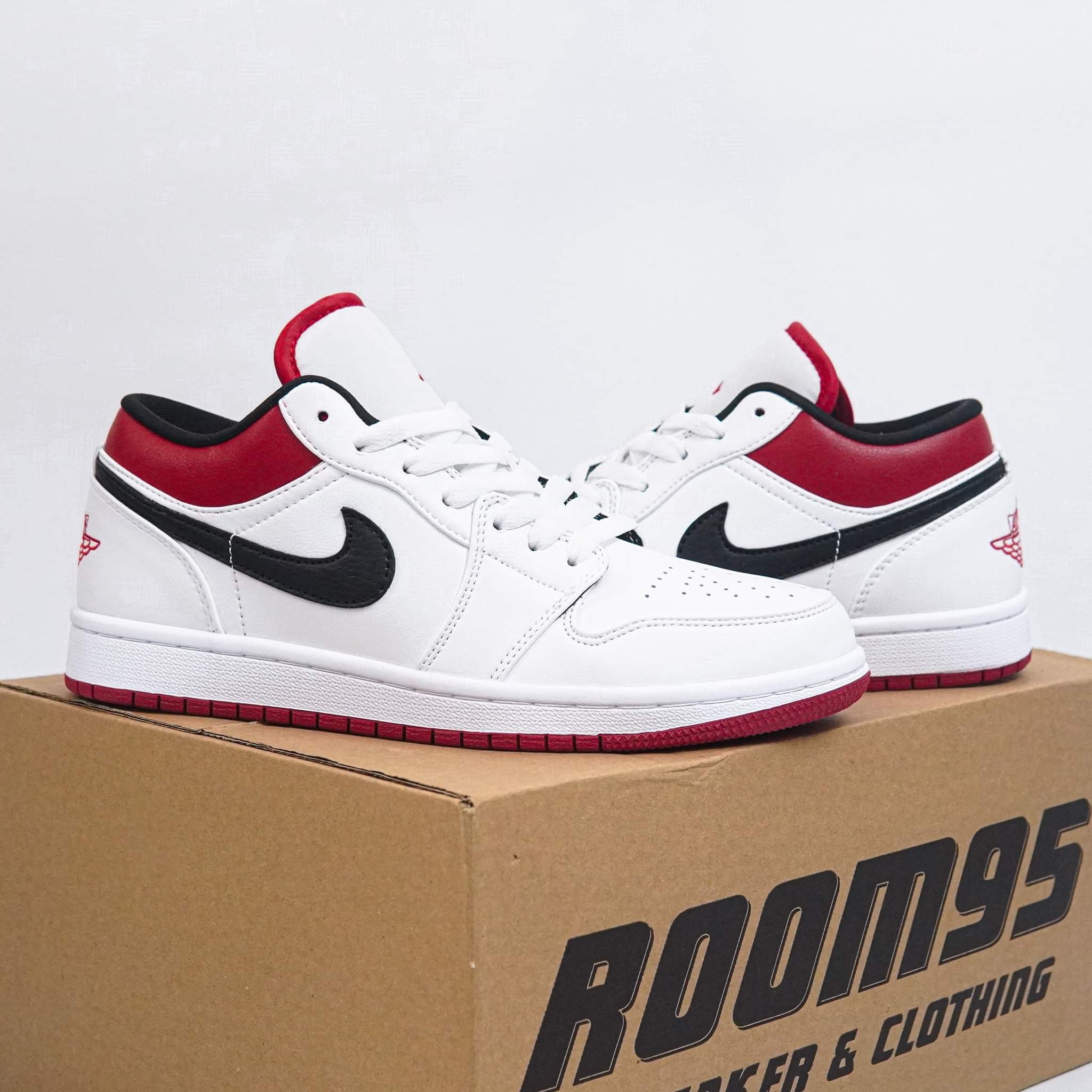 Jordan 1 Low White University Red Black