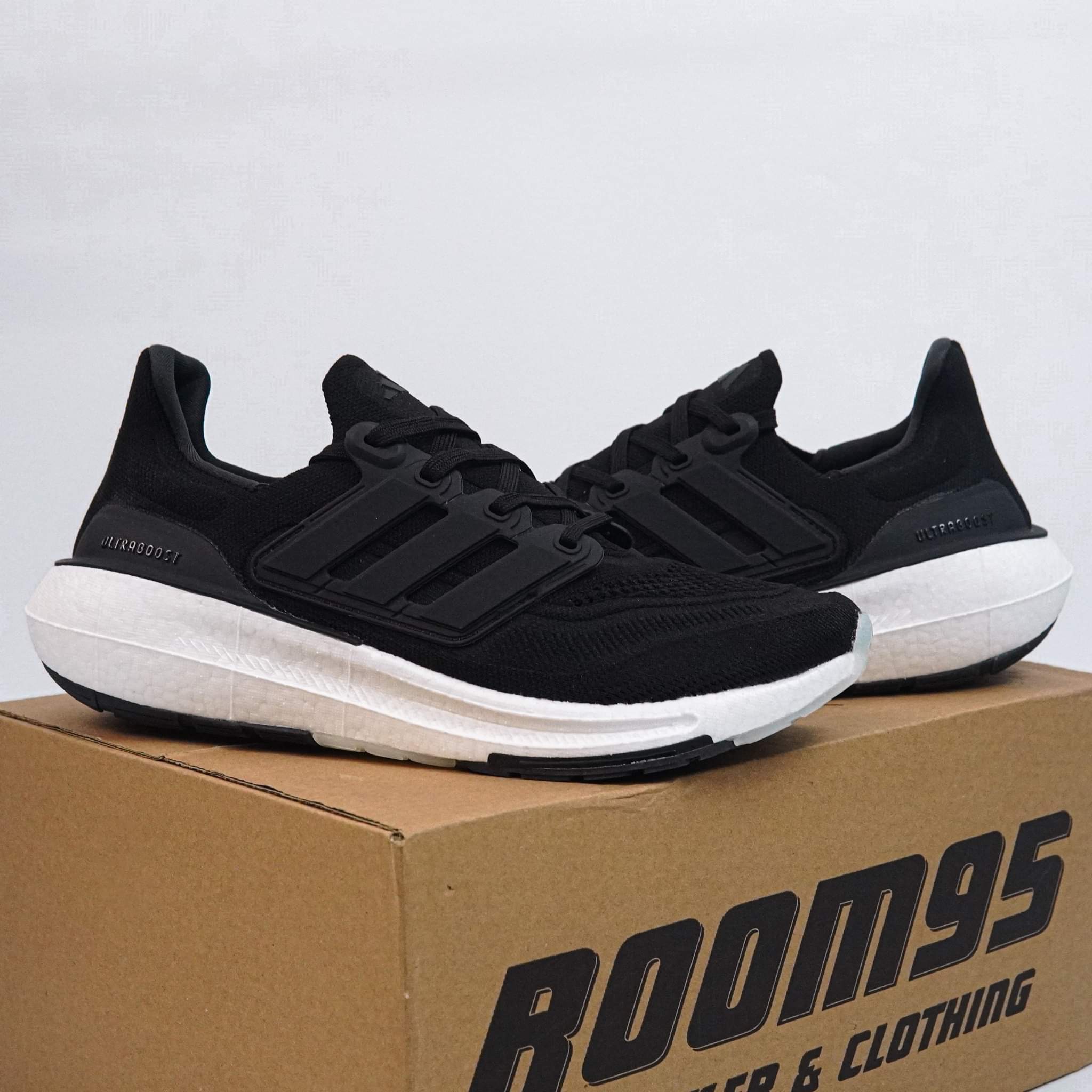 Adidas Ultraboost Light 23 Core Black