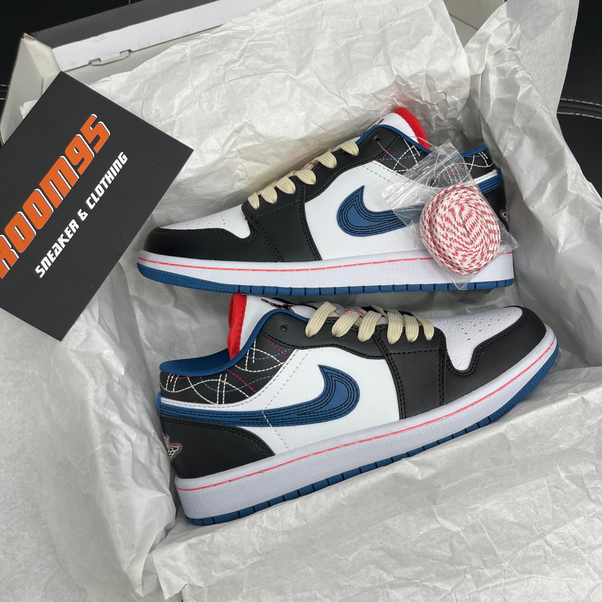 Air Jordan 1 Low ‘White Industrial Blue Siren Red’