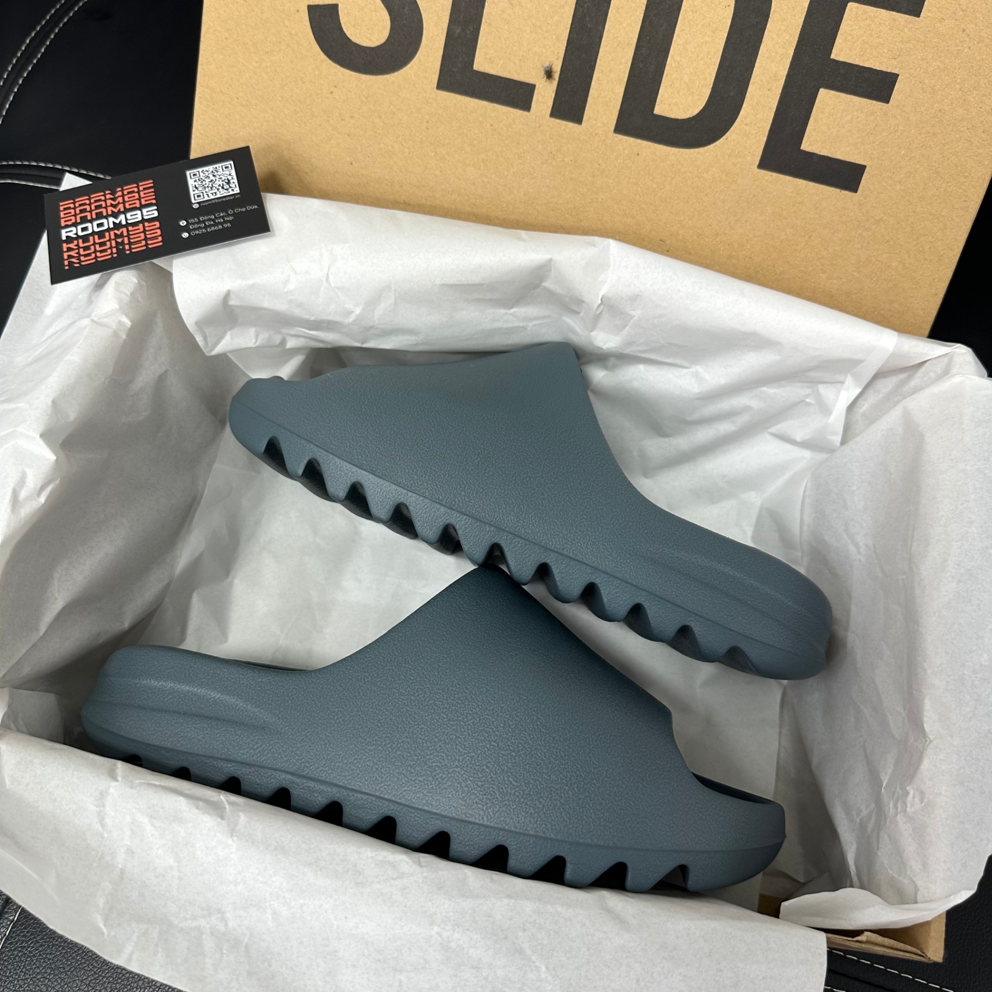 Yeezy Slides ‘Slate Marine’