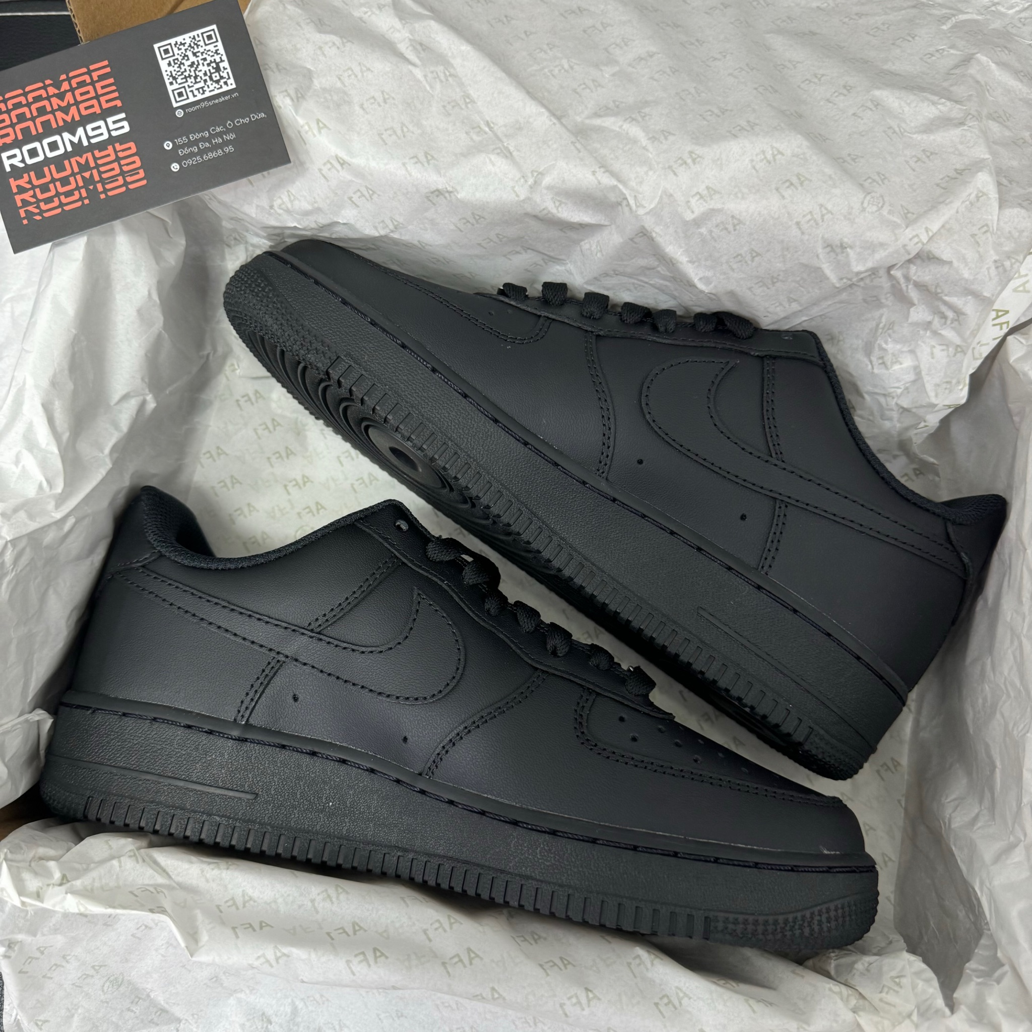 NIKE AIR FORCE 1 '07 TRIPLE BLACK