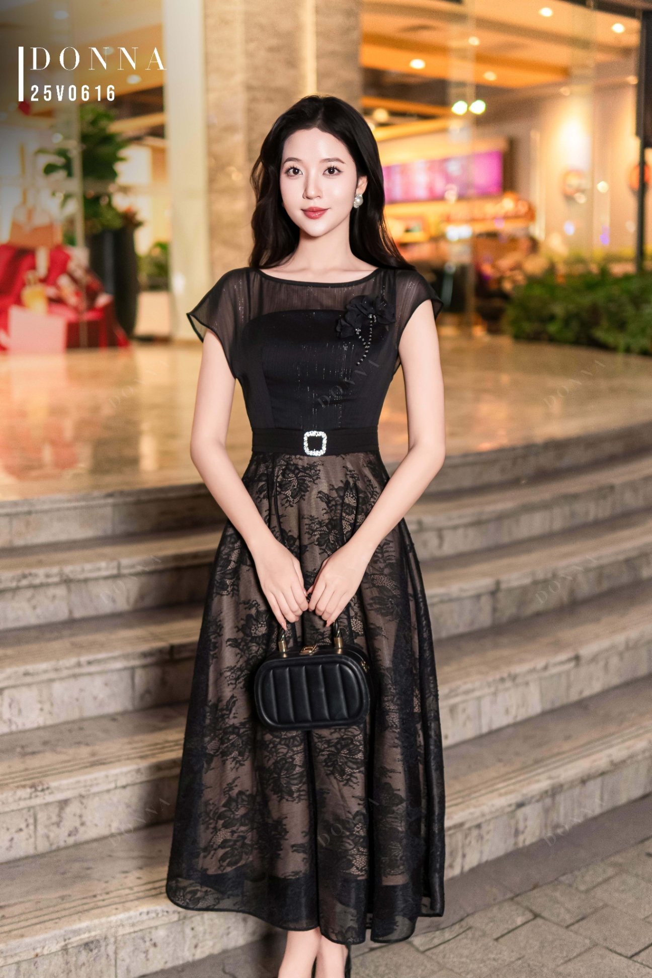 25V0616 - Đầm xòe đen ren lưới