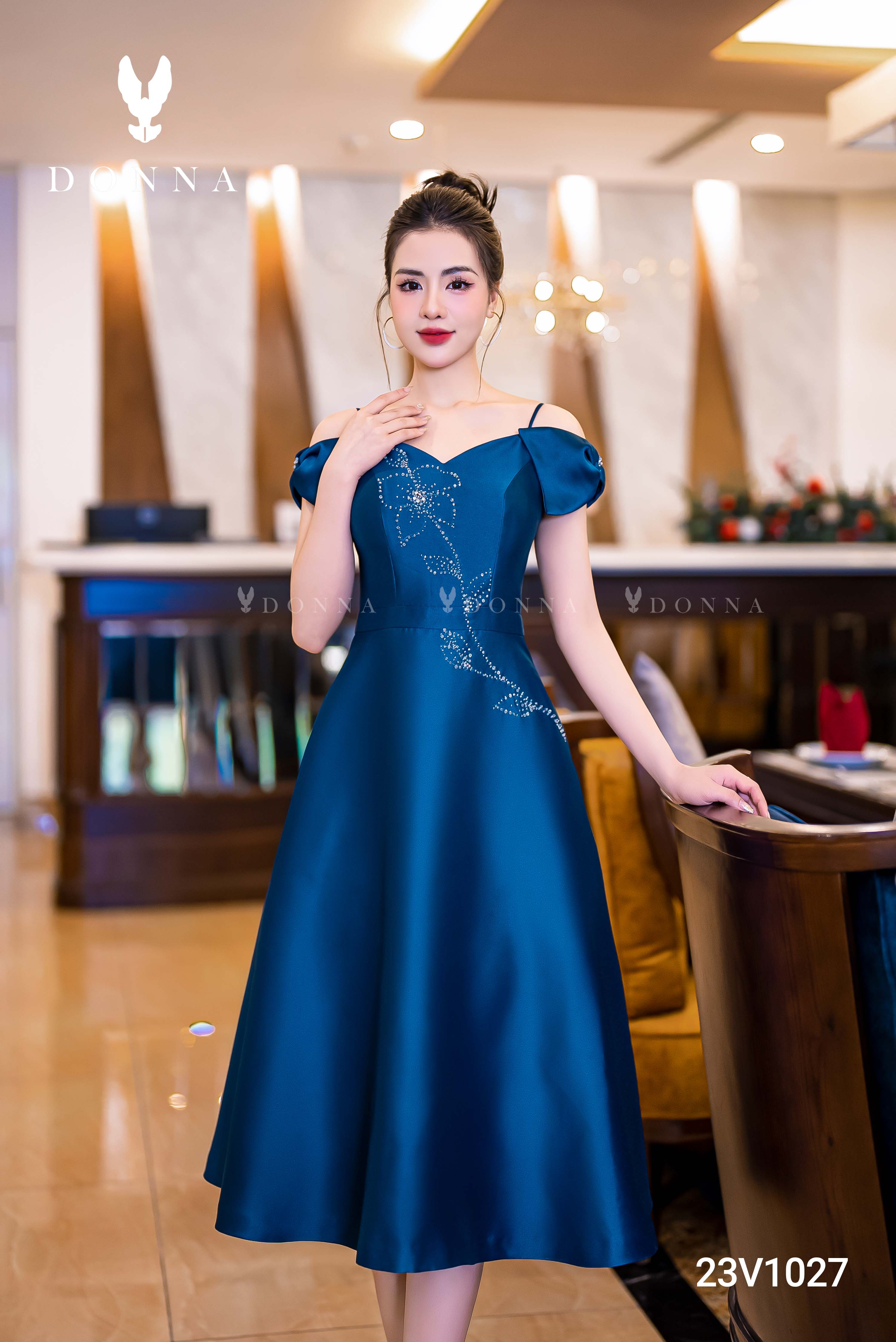 23V1027 - Đầm xòe xanh tafta