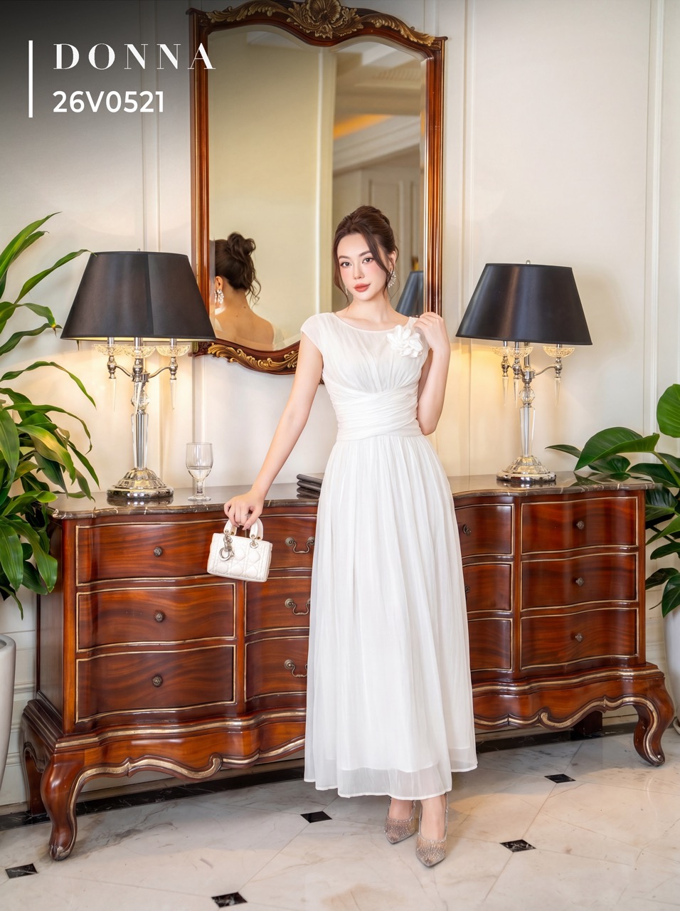26V0521 - Đầm xoè tơ óng trắng