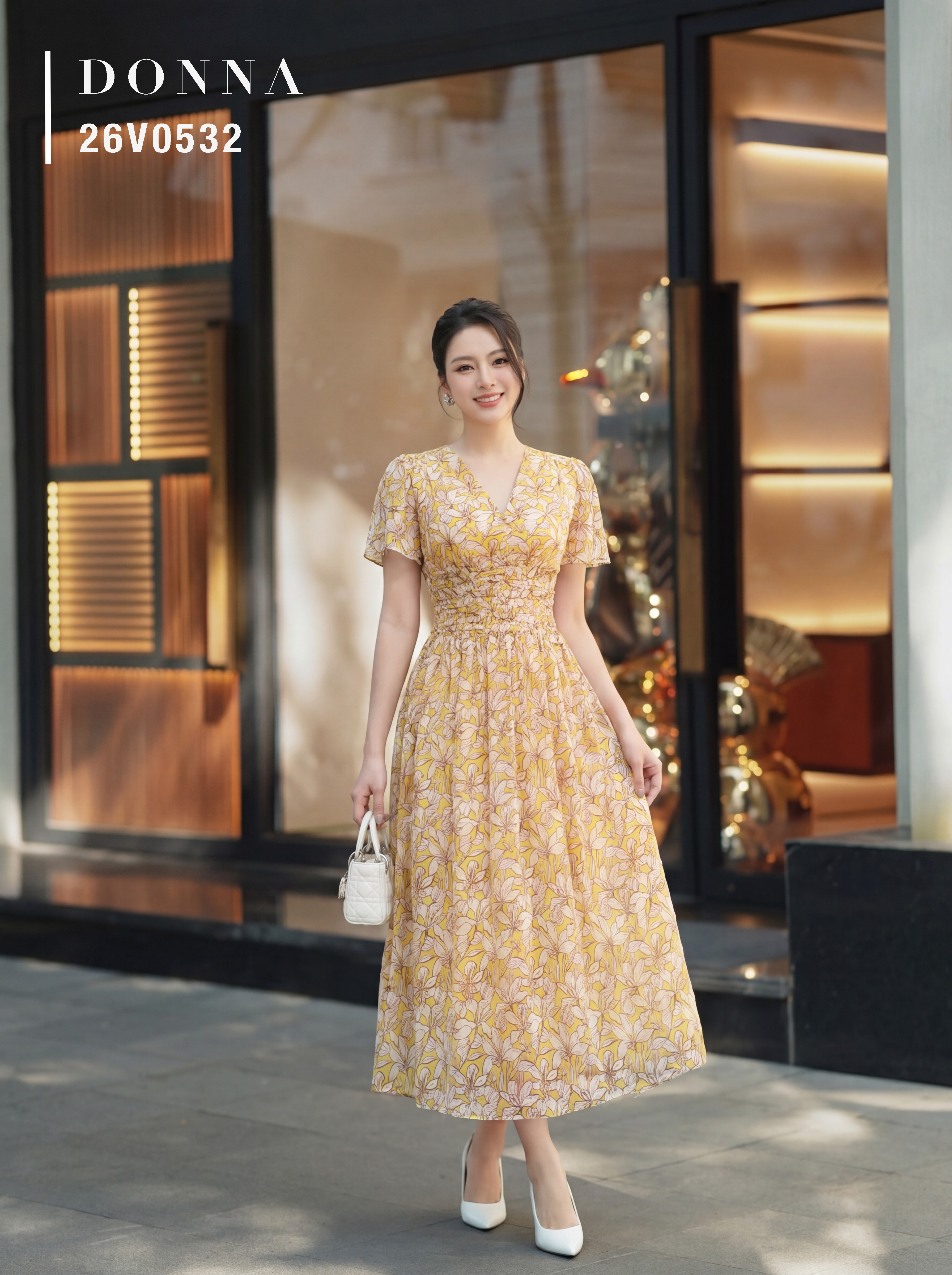 26V0532 - Đầm xoè tơ vàng in hoa