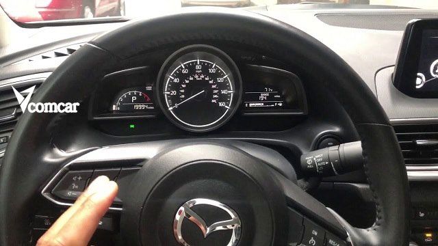 Ảnh 5: Người lái xe vẫn cần chú ý quan sát ngay cả khi sử dụng Cruise Control