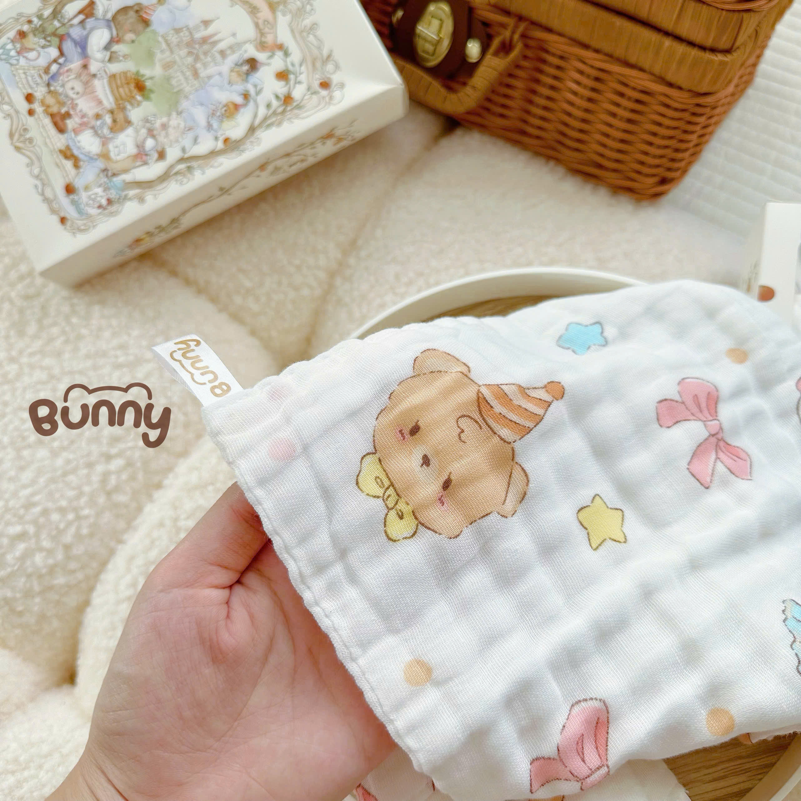 (Không hộp) Set 5 khăn sữa cho bé Bunny phiên bản cổ tích vải xô 6 lớp mềm mịn, thấm hút tốt, giặt nhanh khô, càng giặt càng mềm an toàn tuyệt đối cho da bé