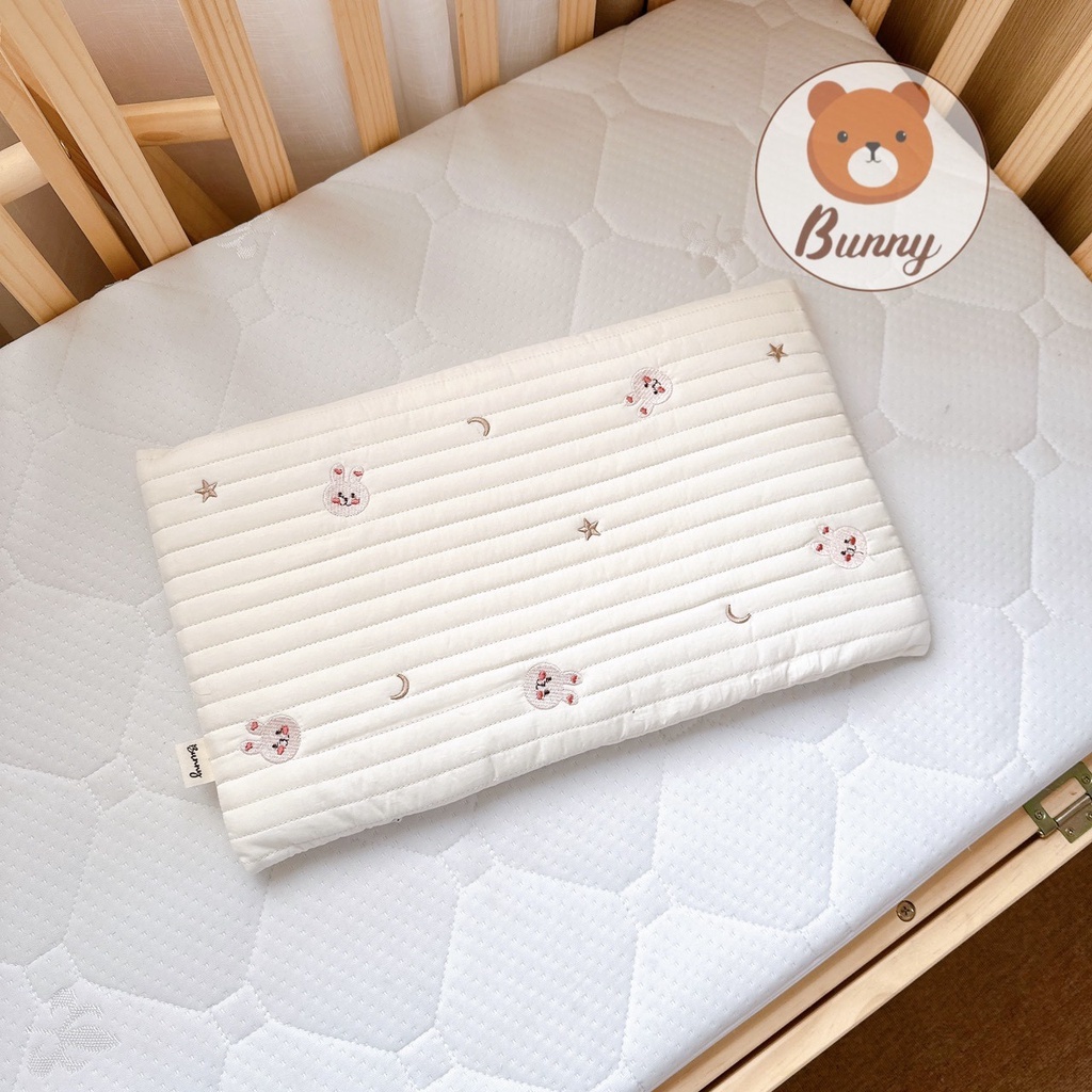 Gối Cao Su Non Cho Bé Bunny Siêu Êm Ái Có Kết Cấu Lỗ Thoáng Khí Chống Ngạt Cotton Organic Thiên Nhiên