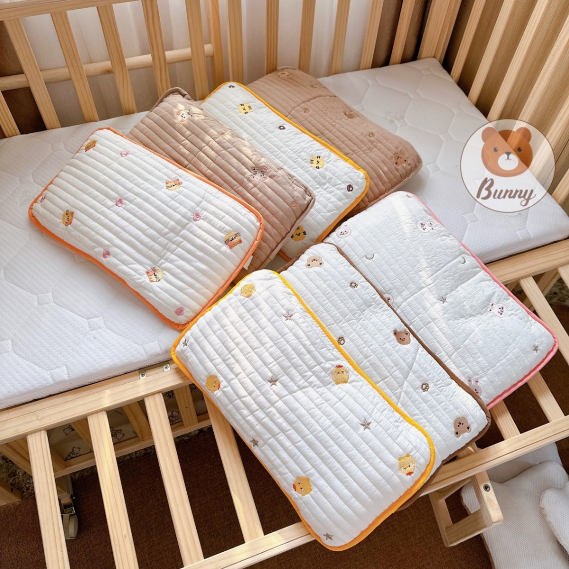 Gối Điều Hoà Bunny Chất Liệu Cotton Hình Thêu Công Nghệ Air MeshThoáng Khí hấm Hút Mồ Hôi Mùa Hè Cho Bé Sơ Sinh Tới 4 Tuổi