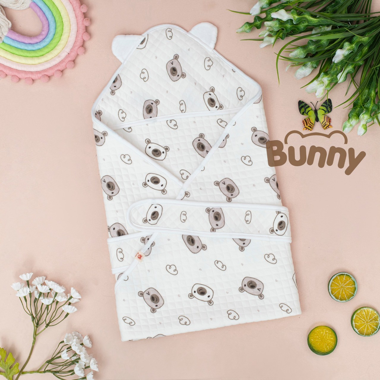 Ủ choàng cho bé sơ sinh Bunny chất vải xốp trần bông, chăn ủ  điều hoà có mũ hình tai gấu kèm đai cho bé kích thước 85x85cm