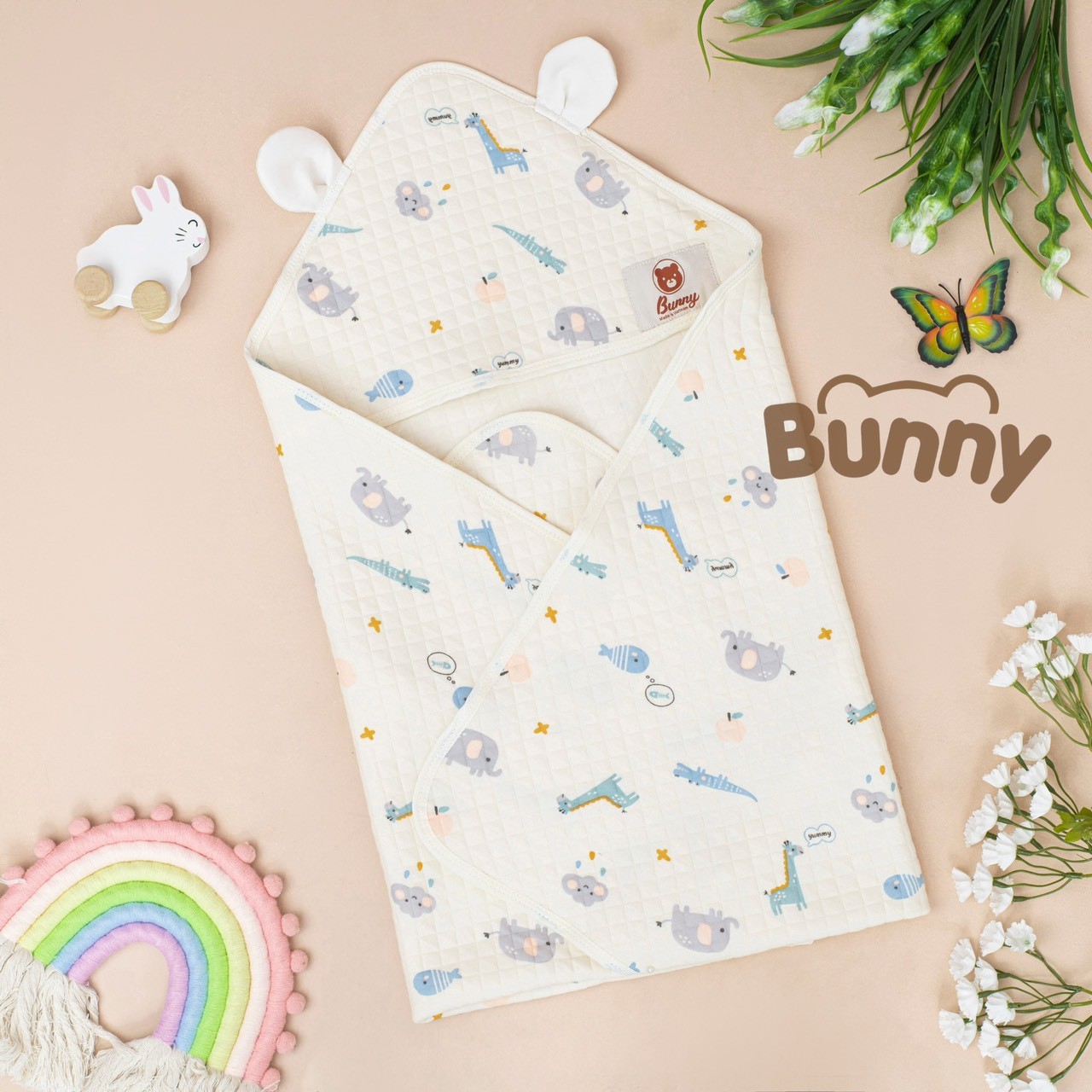 Ủ choàng cho bé sơ sinh Bunny chất vải xốp trần bông, chăn ủ  điều hoà có mũ hình tai gấu kèm đai cho bé kích thước 85x85cm