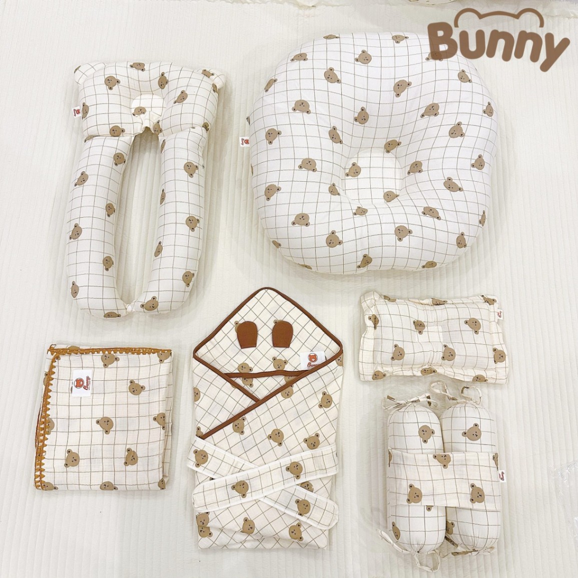 Combo 6 món cho bé sơ sinh Bunny chất liệu Muslin gồm gối chống trào ngược, gối lõm, gối chặn, gối chữ u đa năng, ủ choàng 4 lớp có mũ, chăn 4 lớp thêu viền