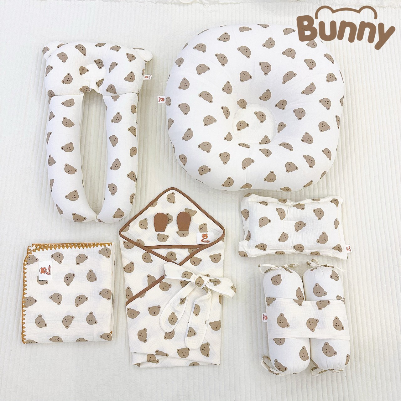 Combo 6 món cho bé sơ sinh Bunny chất liệu Muslin gồm gối chống trào ngược, gối lõm, gối chặn, gối chữ u đa năng, ủ choàng 4 lớp có mũ, chăn 4 lớp thêu viền