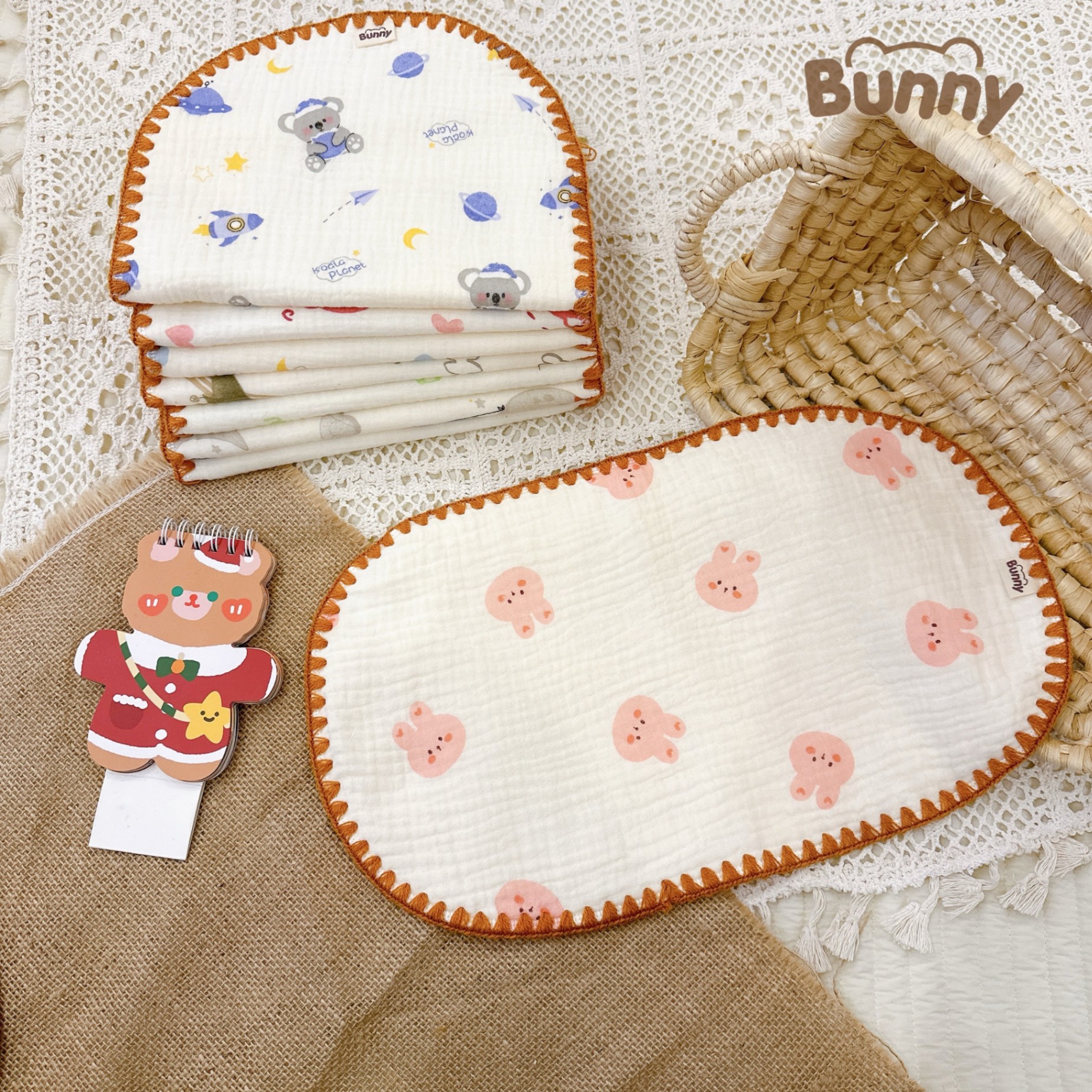 Gối xô lót đầu cho bé sơ sinh Bunny vải Muslin sợi tre 10 lớp mềm mại thấm hút mồ hôi kích thước 25x40cm