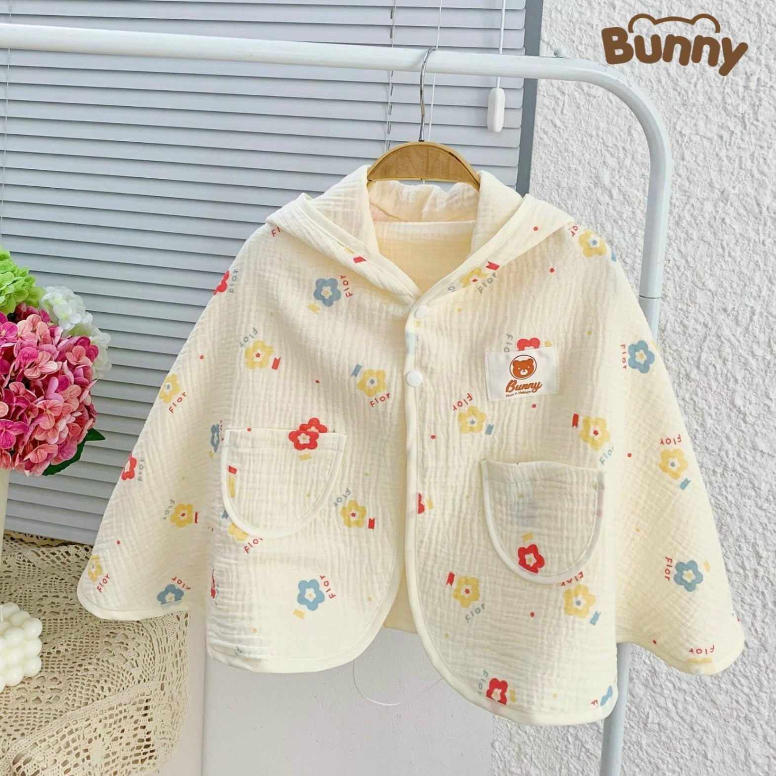 Áo choàng cho bé Bunny xô Muslin tai gấu chống nắng có mũ, tránh gió cho bé có lớp lót trong mặc được 2 mặt cho bé đến 3 tuổi