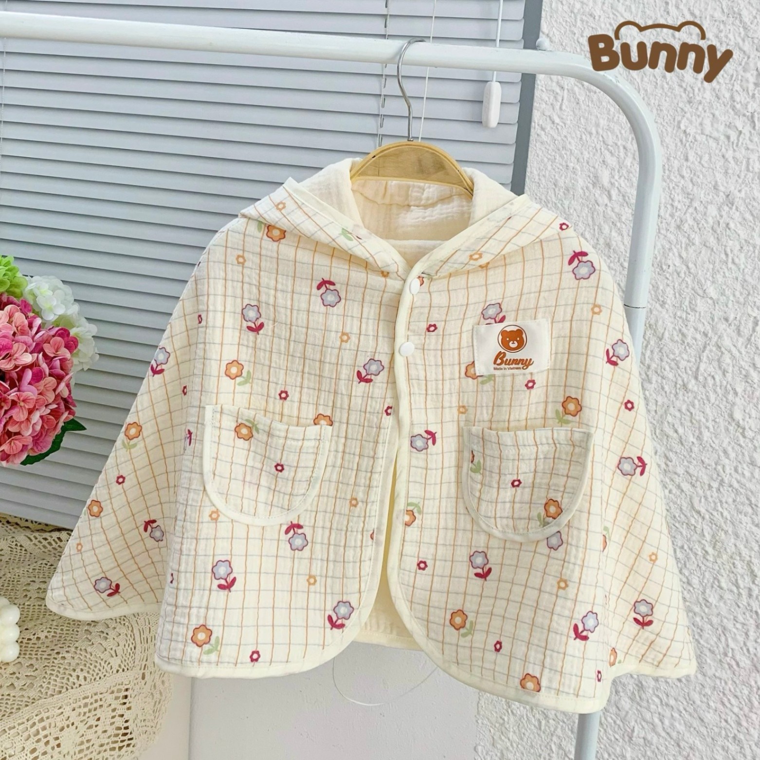 Áo choàng cho bé Bunny xô Muslin tai gấu chống nắng có mũ, tránh gió cho bé có lớp lót trong mặc được 2 mặt cho bé đến 3 tuổi