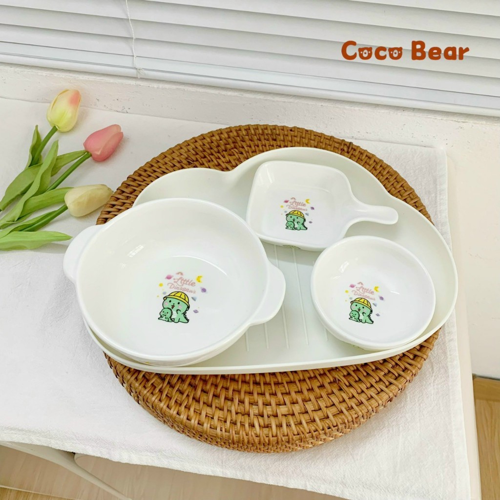 Bộ Bát Đĩa Sứ Cho Bé Coco Bear Kèm Khay Mây Set 4 Món Hoạ Tiết Đáng Yêu Cho Bé Ăn Dặm