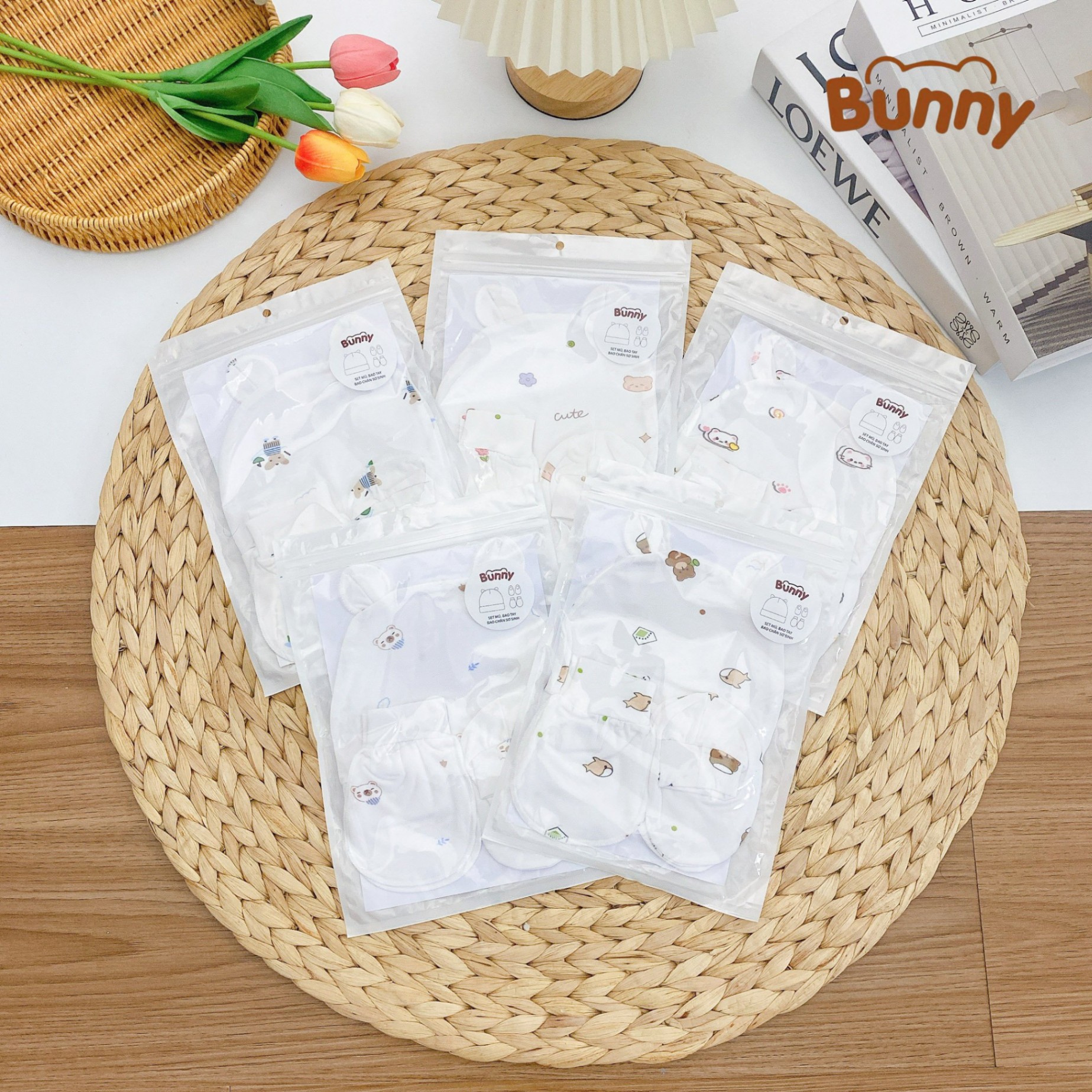 Set mũ bao tay bao chân cho bé sơ sinh Bunny hình in style Hàn, tông trắng vải Petit mềm mại mát mẻ cho bé yêu