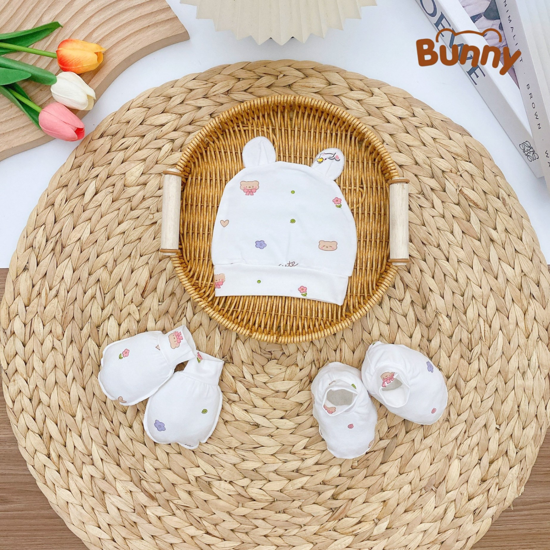 Set mũ bao tay bao chân cho bé sơ sinh Bunny hình in style Hàn, tông trắng vải Petit mềm mại mát mẻ cho bé yêu