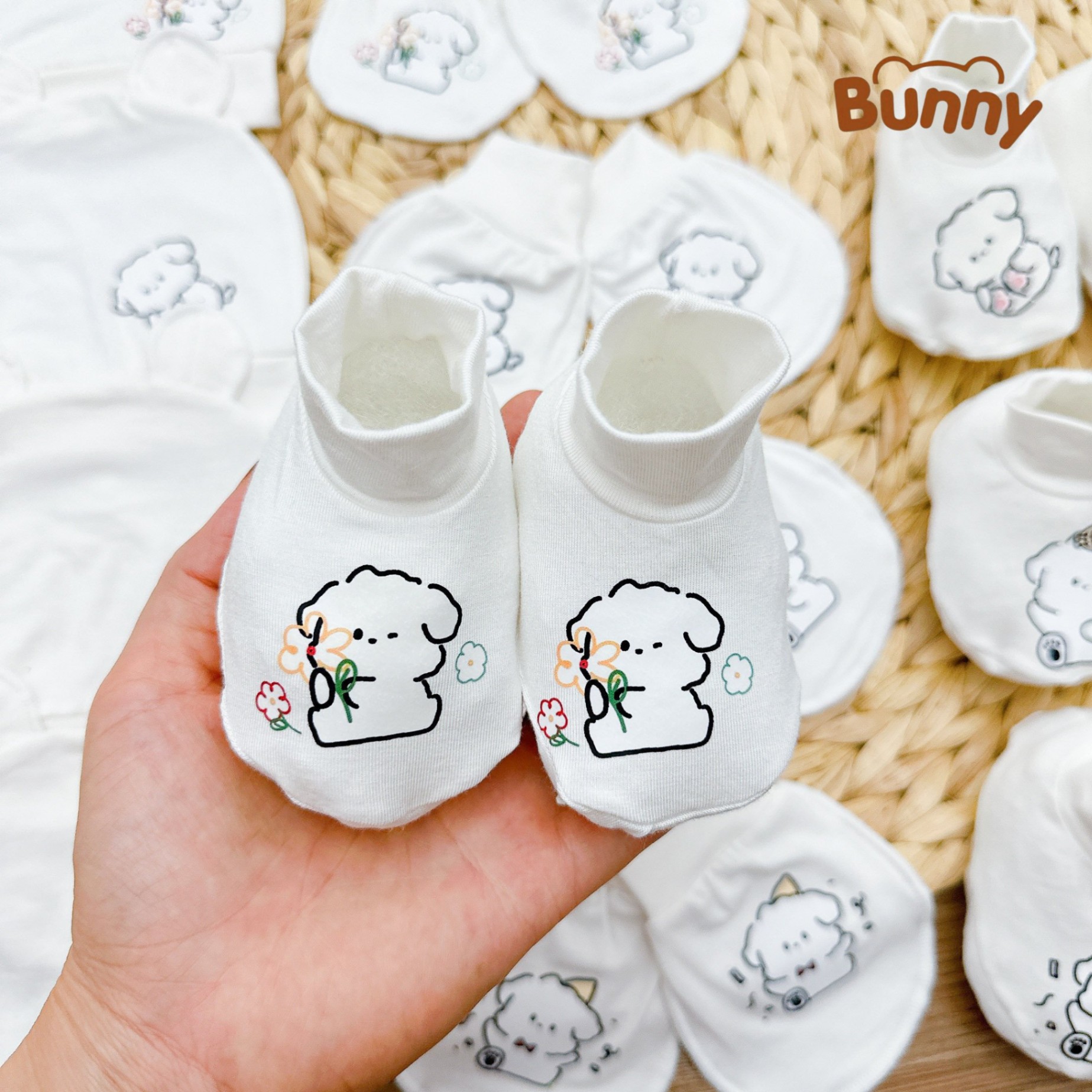 Set mũ bao tay bao chân cho bé sơ sinh Bunny hình cún vải Petit cao cấp mềm mại thoáng mát phù hợp cho làn da nhạy cảm của bé yêu