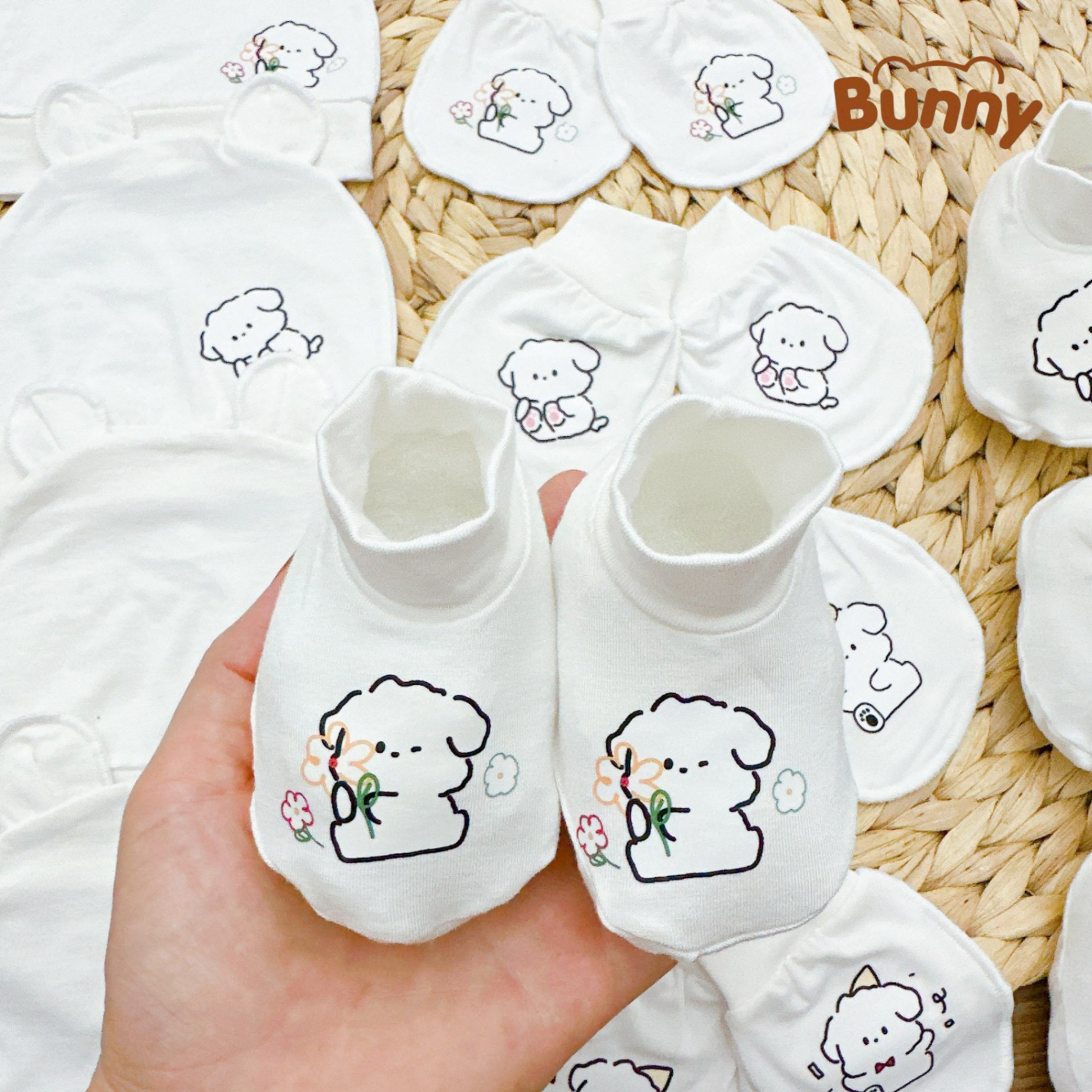 Set mũ bao tay bao chân cho bé sơ sinh Bunny hình cún vải Petit cao cấp mềm mại thoáng mát phù hợp cho làn da nhạy cảm của bé yêu