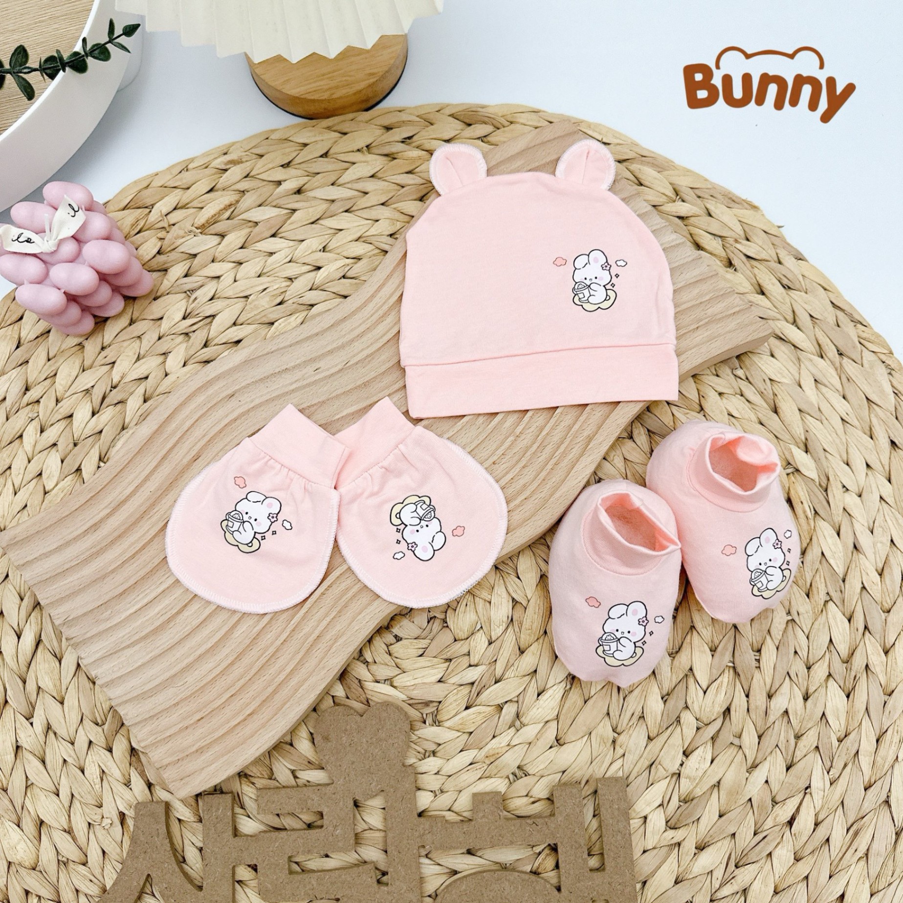 Set mũ bao tay bao chân cho bé sơ sinh Bunny in hình tông màu pastel vải Petit mềm mại mát mẻ cho bé hoạ tiết dễ thương