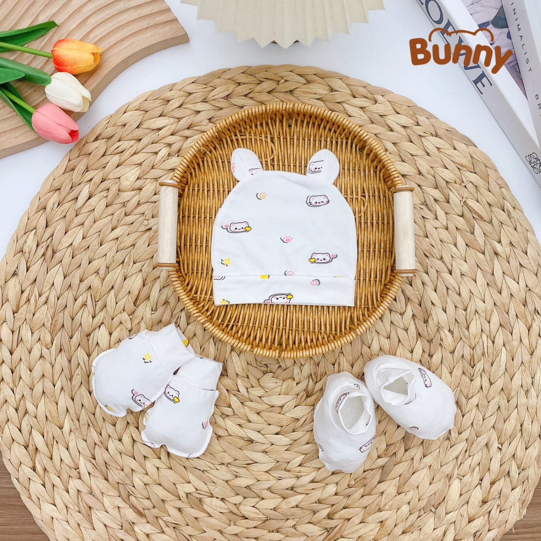 Set mũ bao tay bao chân cho bé sơ sinh Bunny hình in style Hàn, tông trắng vải Petit mềm mại mát mẻ cho bé yêu