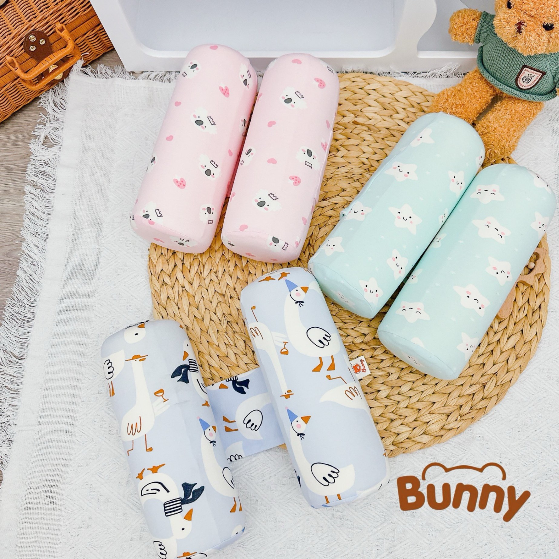 Gối chặn cho bé sơ sinh Bunny chất liệu cao su non cao cấp mềm mại vỏ gối vải thun mềm in hoạ tiết xinh xắn